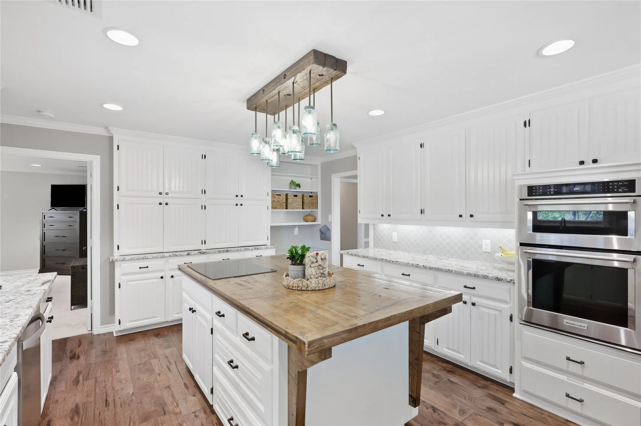 Single Family Residence For Sale in Collin County , 1201 E Stone Road, Wylie, Texas 75098, 3 Bedroom, 3 Bathroom, 3 Garage spaces, 2,843 Sqft, built in 1986, mls#21393089, Real Estate Agent in Wylie, Homes For Sale in Collin county, Homes For Sale in Wylie, Realtor in Wylie Texas, Real Estate Brokerage Independent Realty Texas, Luminita Cordes Realtor
