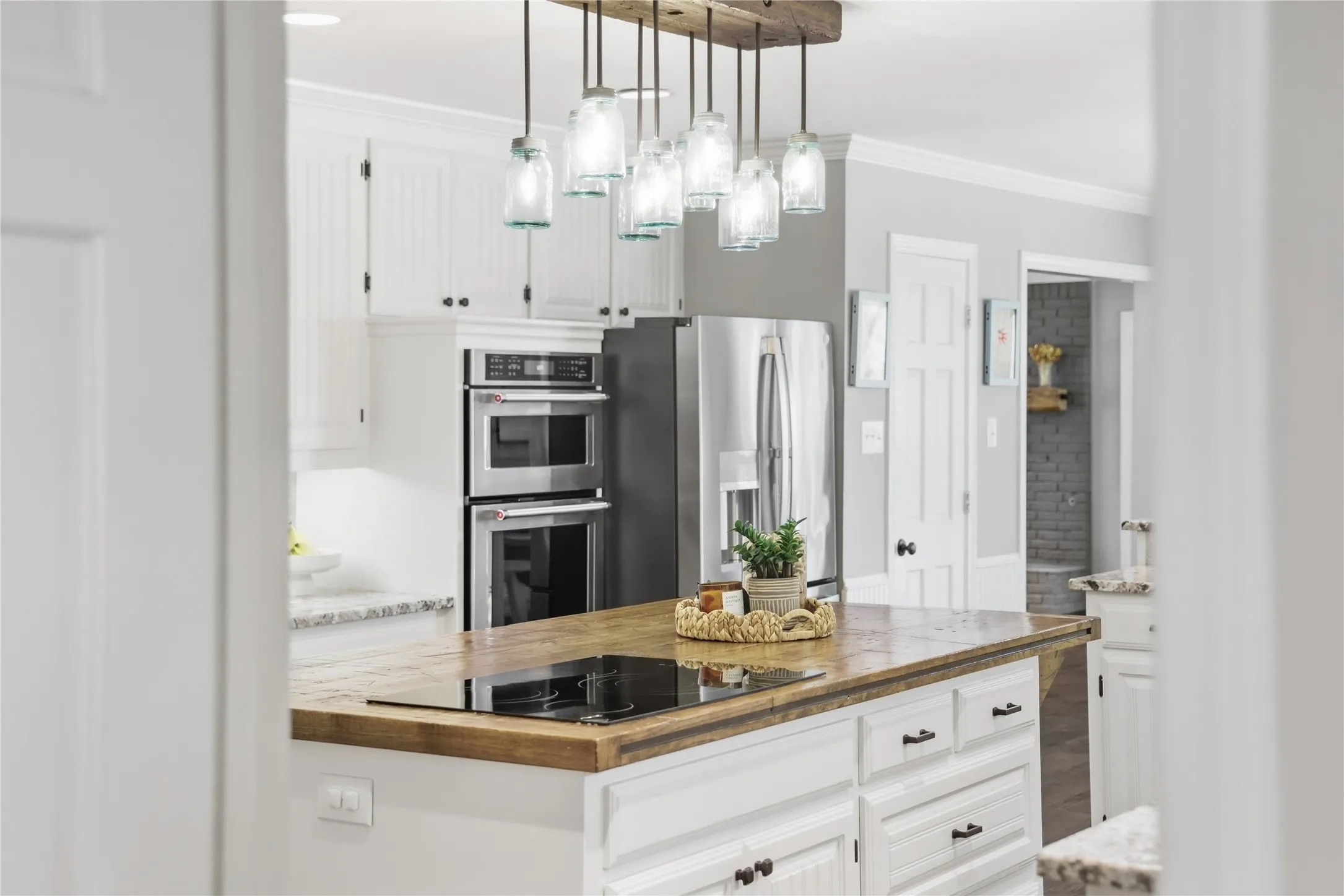 Single Family Residence For Sale in Collin County , 1201 E Stone Road, Wylie, Texas 75098, 3 Bedroom, 3 Bathroom, 3 Garage spaces, 2,843 Sqft, built in 1986, mls#21393089, Real Estate Agent in Wylie, Homes For Sale in Collin county, Homes For Sale in Wylie, Realtor in Wylie Texas, Real Estate Brokerage Independent Realty Texas, Luminita Cordes Realtor