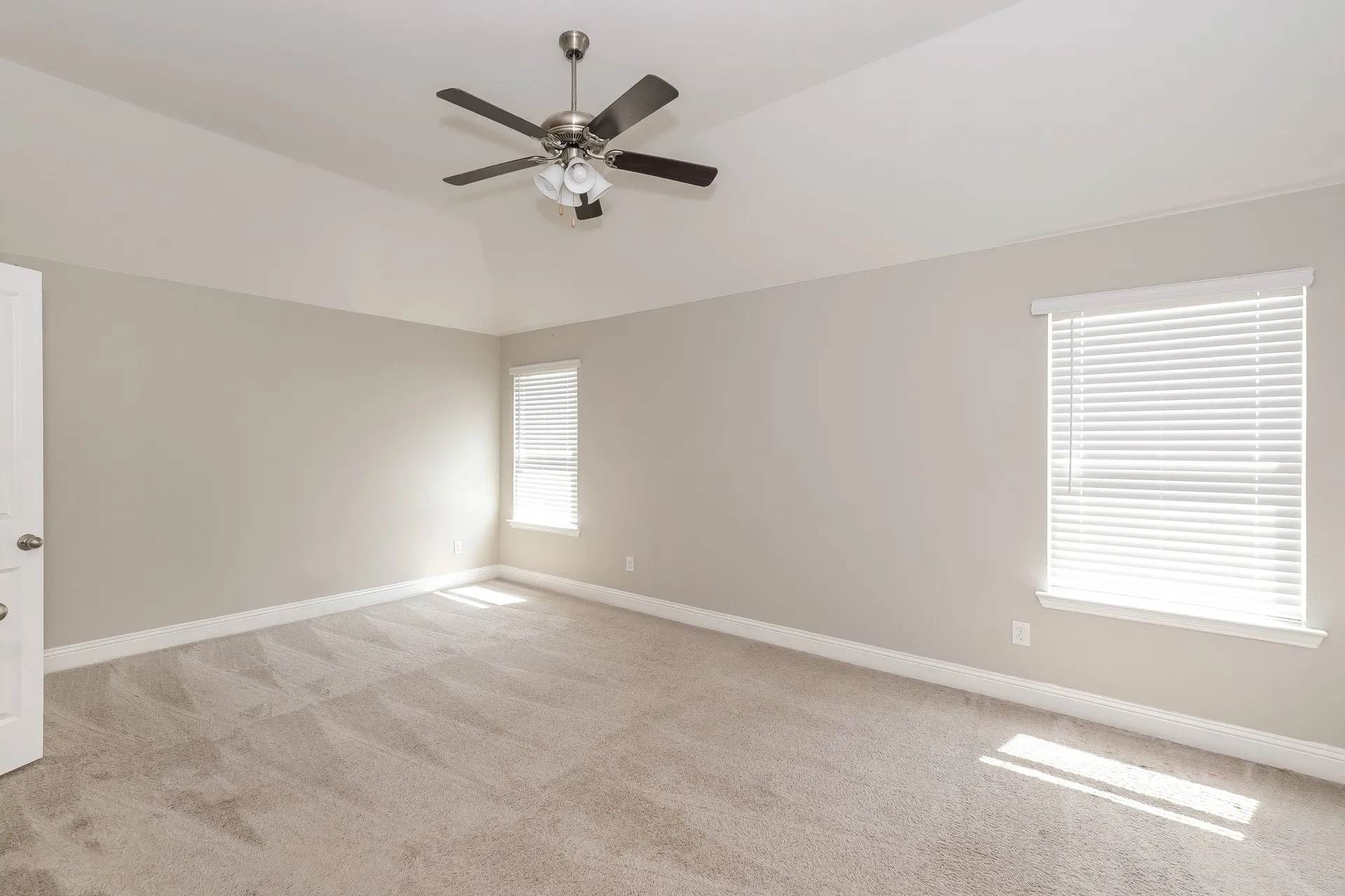 Single Family Residence For Rent in Parker County , 701 Brody Trail, Weatherford, Texas 76008, 4 Bedroom, 3 Bathroom, 2 Garage spaces, 2,639 Sqft, built in 2020, mls#21397846, Real Estate Agent in Weatherford, Homes For Rent in Parker county, Homes For Rent in Weatherford, Realtor in Weatherford Texas, Real Estate Brokerage Independent Realty Texas, Luminita Cordes Realtor