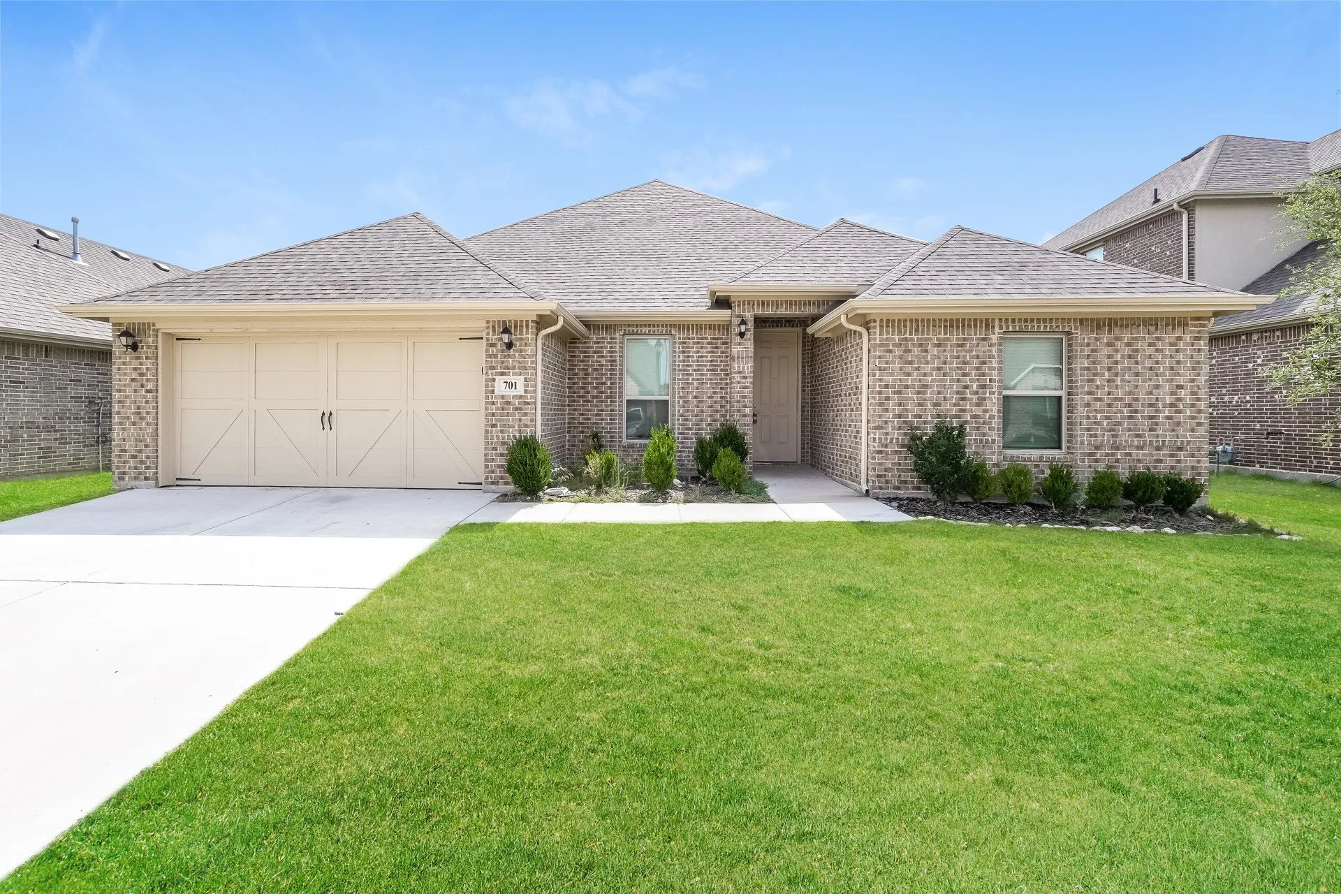 Single Family Residence For Rent in Parker County , 701 Brody Trail, Weatherford, Texas 76008, 4 Bedroom, 3 Bathroom, 2 Garage spaces, 2,639 Sqft, built in 2020, mls#21397846, Real Estate Agent in Weatherford, Homes For Rent in Parker county, Homes For Rent in Weatherford, Realtor in Weatherford Texas, Real Estate Brokerage Independent Realty Texas, Luminita Cordes Realtor