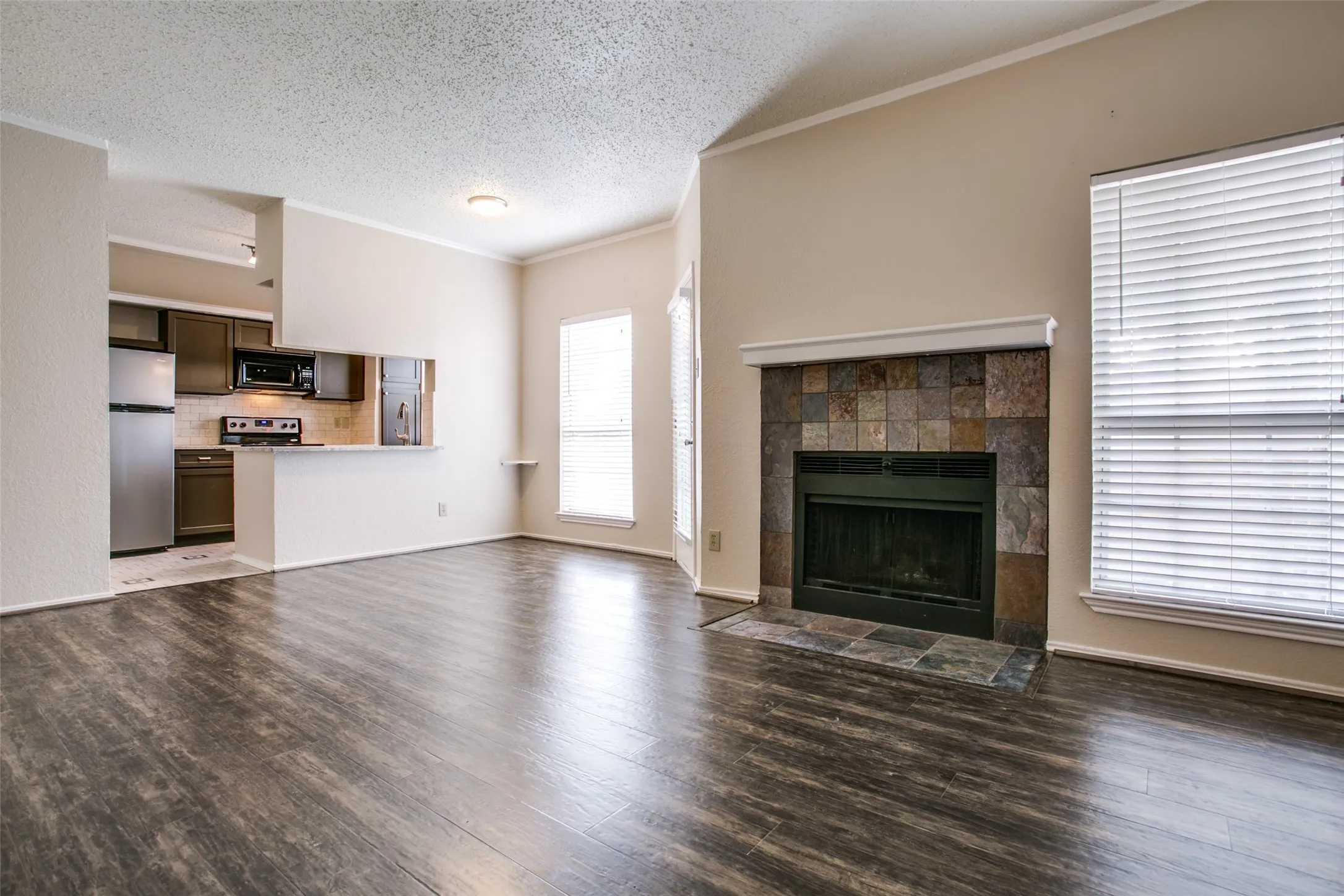 Condominium For Rent in Collin County , 1700 Amelia Court 313, Plano, Texas 75075, 2 Bedroom, 2 Bathroom, Garage spaces, 879 Sqft, built in 1984, mls#21397603, Real Estate Agent in Plano, Homes For Rent in Collin county, Homes For Rent in Plano, Realtor in Plano Texas, Real Estate Brokerage Independent Realty Texas, Luminita Cordes Realtor