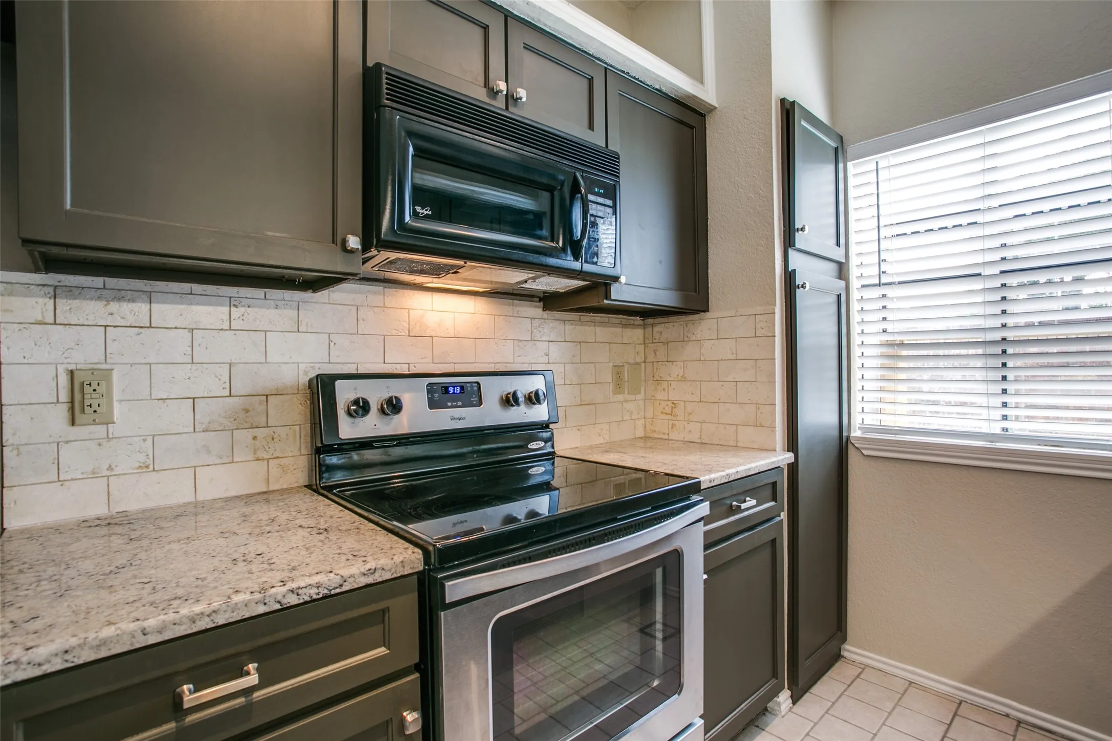 Condominium For Rent in Collin County , 1700 Amelia Court 313, Plano, Texas 75075, 2 Bedroom, 2 Bathroom, Garage spaces, 879 Sqft, built in 1984, mls#21397603, Real Estate Agent in Plano, Homes For Rent in Collin county, Homes For Rent in Plano, Realtor in Plano Texas, Real Estate Brokerage Independent Realty Texas, Luminita Cordes Realtor