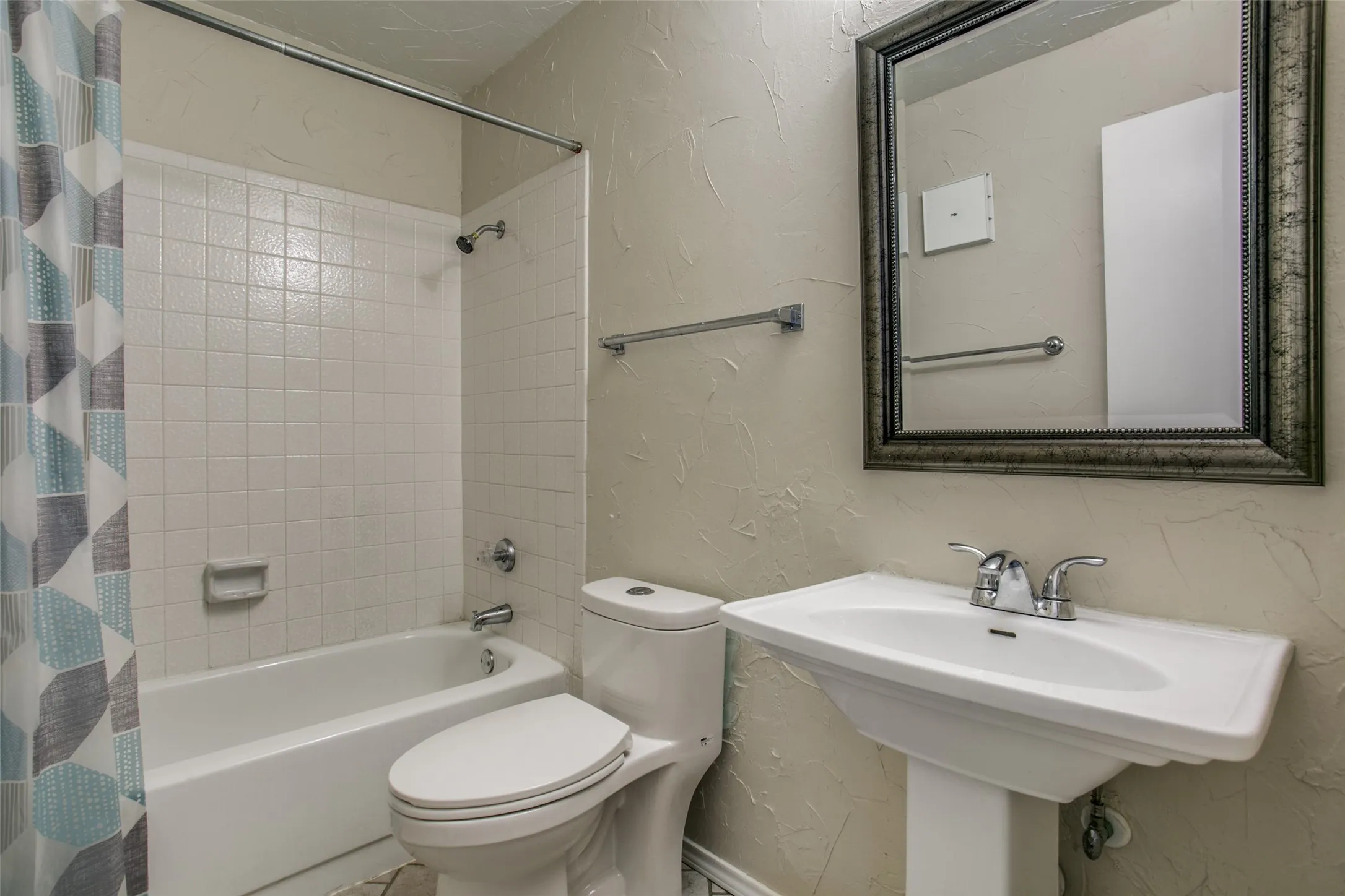 Condominium For Rent in Collin County , 1700 Amelia Court 313, Plano, Texas 75075, 2 Bedroom, 2 Bathroom, Garage spaces, 879 Sqft, built in 1984, mls#21397603, Real Estate Agent in Plano, Homes For Rent in Collin county, Homes For Rent in Plano, Realtor in Plano Texas, Real Estate Brokerage Independent Realty Texas, Luminita Cordes Realtor