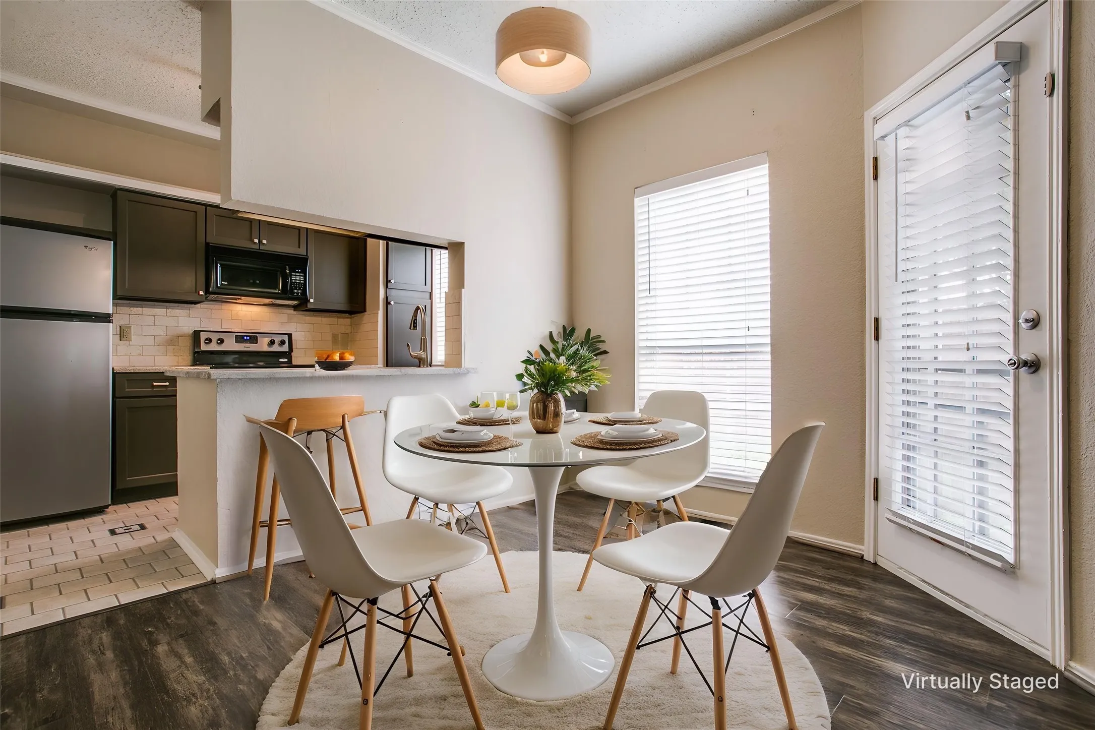 Condominium For Rent in Collin County , 1700 Amelia Court 313, Plano, Texas 75075, 2 Bedroom, 2 Bathroom, Garage spaces, 879 Sqft, built in 1984, mls#21397603, Real Estate Agent in Plano, Homes For Rent in Collin county, Homes For Rent in Plano, Realtor in Plano Texas, Real Estate Brokerage Independent Realty Texas, Luminita Cordes Realtor