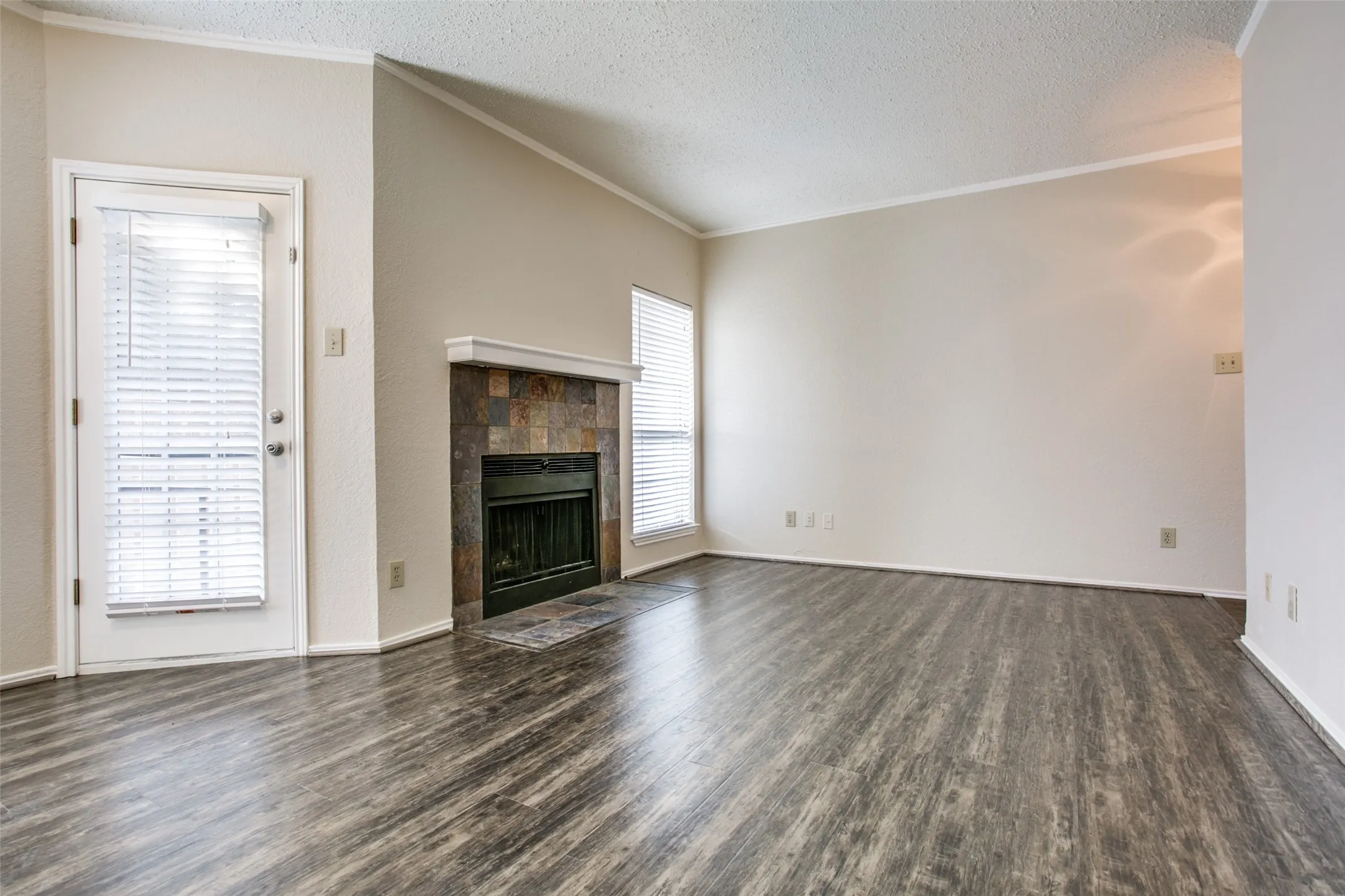 Condominium For Rent in Collin County , 1700 Amelia Court 313, Plano, Texas 75075, 2 Bedroom, 2 Bathroom, Garage spaces, 879 Sqft, built in 1984, mls#21397603, Real Estate Agent in Plano, Homes For Rent in Collin county, Homes For Rent in Plano, Realtor in Plano Texas, Real Estate Brokerage Independent Realty Texas, Luminita Cordes Realtor