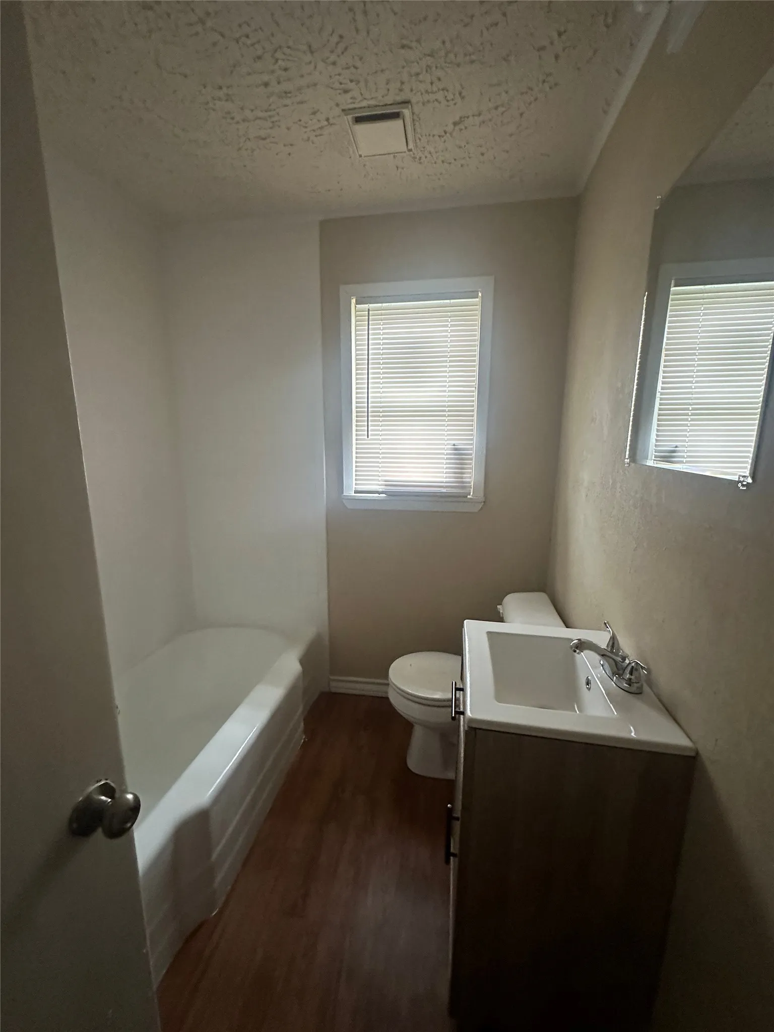 Single Family Residence For Rent in Taylor County , 401 S Jefferson Drive, Abilene, Texas 79605, 3 Bedroom, 2 Bathroom, 2 Garage spaces, 1,857 Sqft, built in 1954, mls#21397856, Real Estate Agent in Abilene, Homes For Rent in Taylor county, Homes For Rent in Abilene, Realtor in Abilene Texas, Real Estate Brokerage Independent Realty Texas, Luminita Cordes Realtor