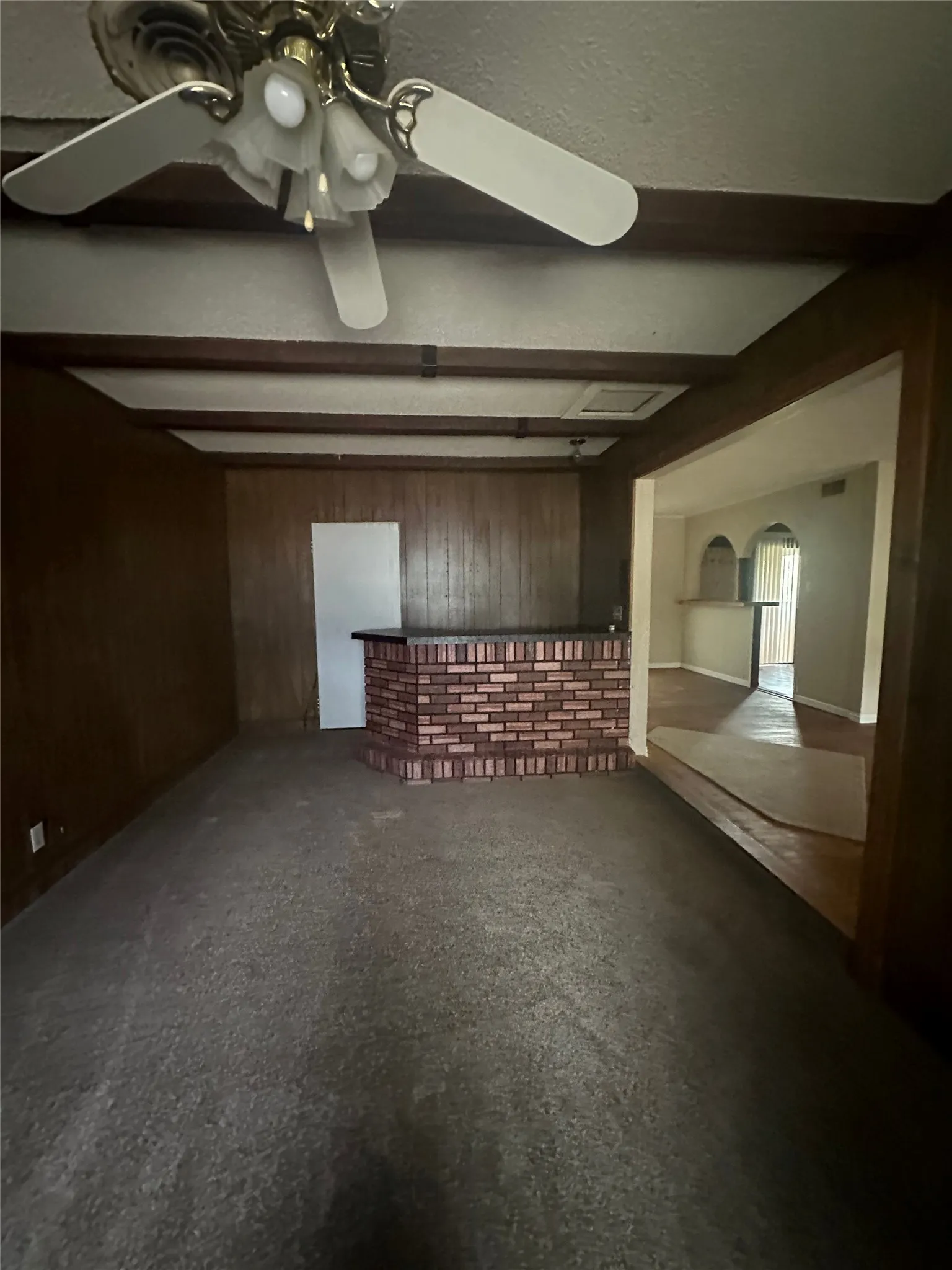 Single Family Residence For Rent in Taylor County , 401 S Jefferson Drive, Abilene, Texas 79605, 3 Bedroom, 2 Bathroom, 2 Garage spaces, 1,857 Sqft, built in 1954, mls#21397856, Real Estate Agent in Abilene, Homes For Rent in Taylor county, Homes For Rent in Abilene, Realtor in Abilene Texas, Real Estate Brokerage Independent Realty Texas, Luminita Cordes Realtor