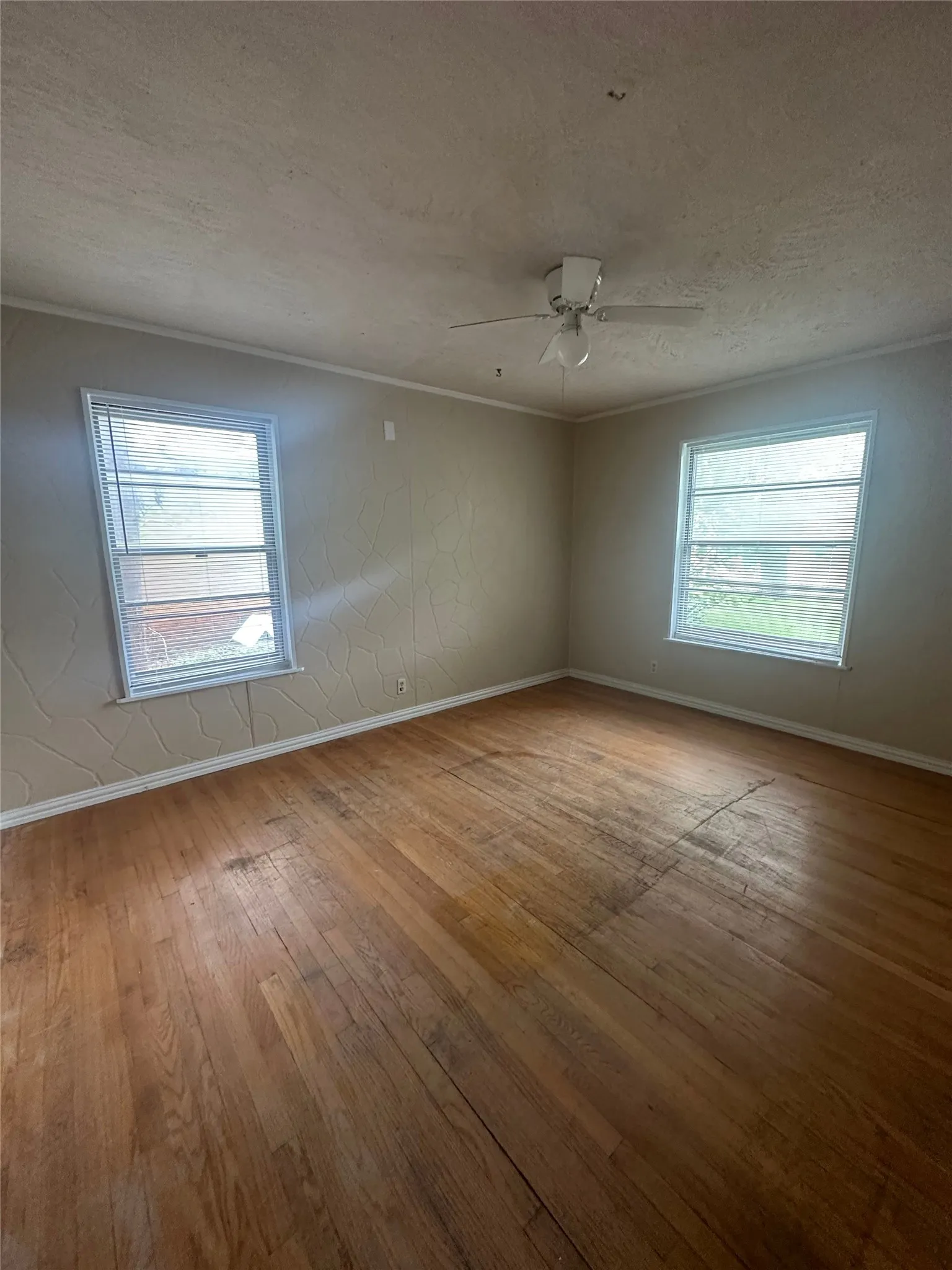 Single Family Residence For Rent in Taylor County , 401 S Jefferson Drive, Abilene, Texas 79605, 3 Bedroom, 2 Bathroom, 2 Garage spaces, 1,857 Sqft, built in 1954, mls#21397856, Real Estate Agent in Abilene, Homes For Rent in Taylor county, Homes For Rent in Abilene, Realtor in Abilene Texas, Real Estate Brokerage Independent Realty Texas, Luminita Cordes Realtor