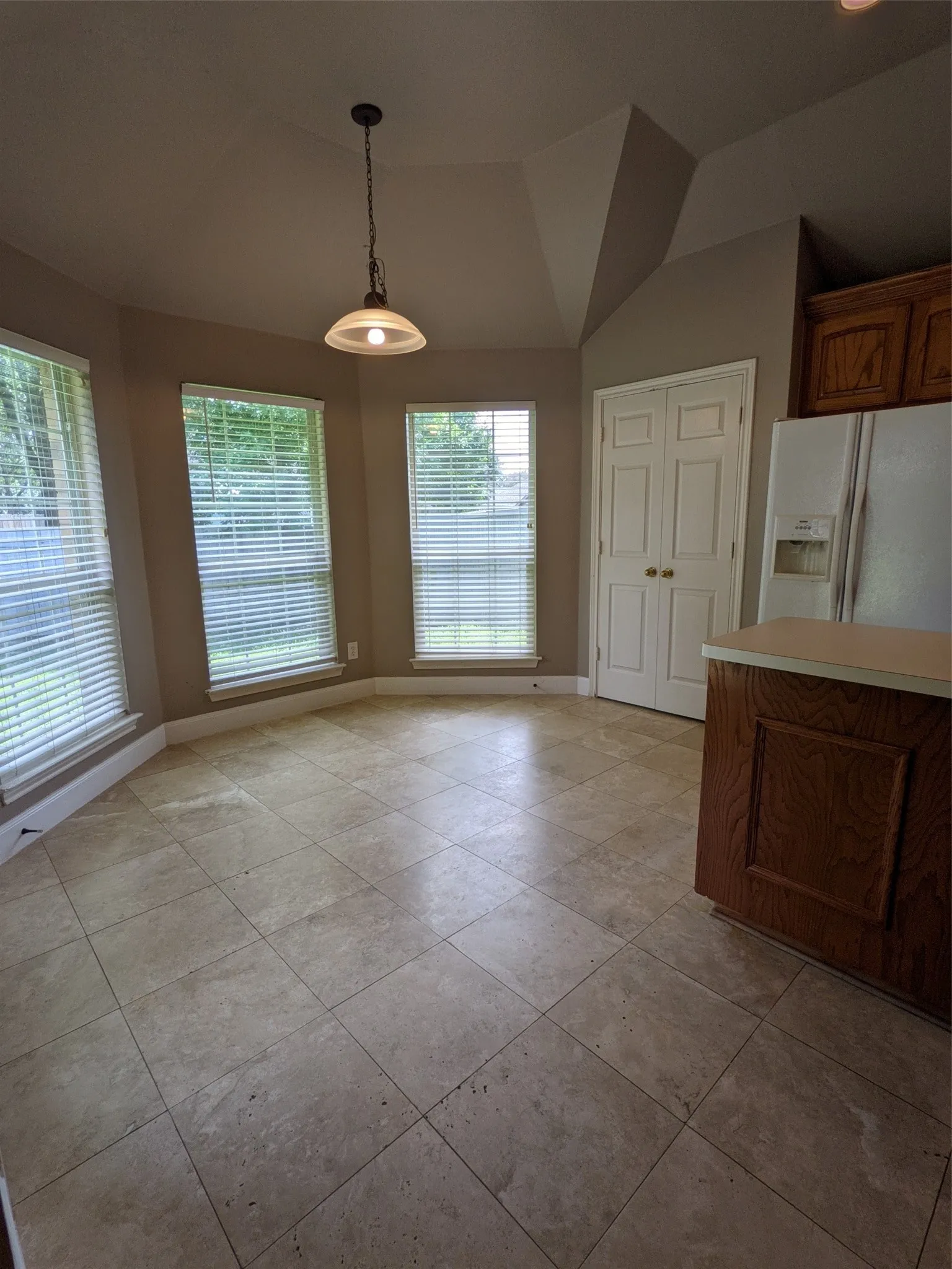Single Family Residence For Rent in Denton County , 310 Chisholm Trail, Argyle, Texas 76226, 4 Bedroom, 2 Bathroom, 2 Garage spaces, 2,402 Sqft, built in 1997, mls#21397862, Real Estate Agent in Argyle, Homes For Rent in Denton county, Homes For Rent in Argyle, Realtor in Argyle Texas, Real Estate Brokerage Independent Realty Texas, Luminita Cordes Realtor