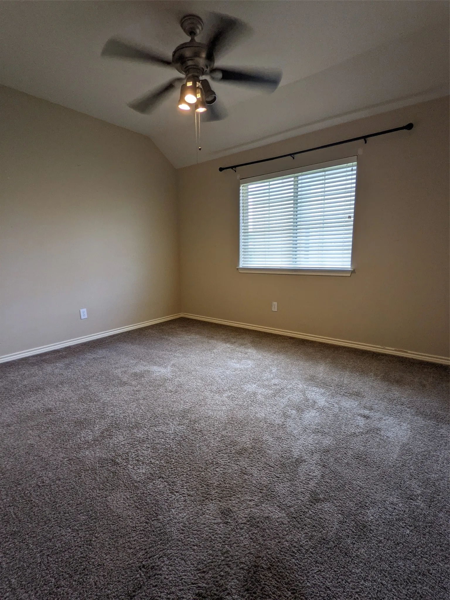 Single Family Residence For Rent in Denton County , 310 Chisholm Trail, Argyle, Texas 76226, 4 Bedroom, 2 Bathroom, 2 Garage spaces, 2,402 Sqft, built in 1997, mls#21397862, Real Estate Agent in Argyle, Homes For Rent in Denton county, Homes For Rent in Argyle, Realtor in Argyle Texas, Real Estate Brokerage Independent Realty Texas, Luminita Cordes Realtor