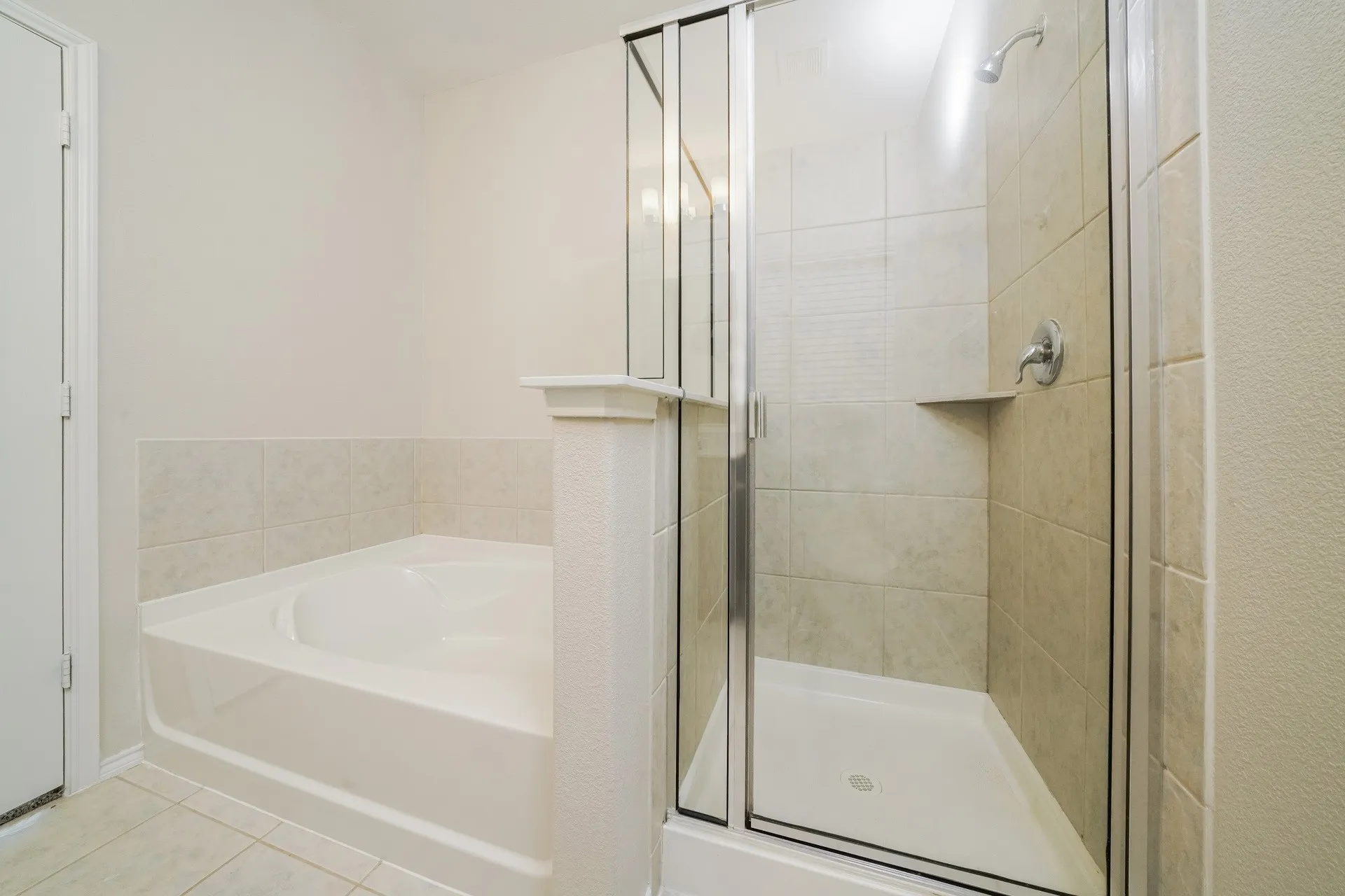 Single Family Residence For Rent in Denton County , 713 Jonius Creek Drive, Little Elm, Texas 75068, 3 Bedroom, 2 Bathroom, 2 Garage spaces, 2,154 Sqft, built in 2017, mls#21397870, Real Estate Agent in Little Elm, Homes For Rent in Denton county, Homes For Rent in Little Elm, Realtor in Little Elm Texas, Real Estate Brokerage Independent Realty Texas, Luminita Cordes Realtor