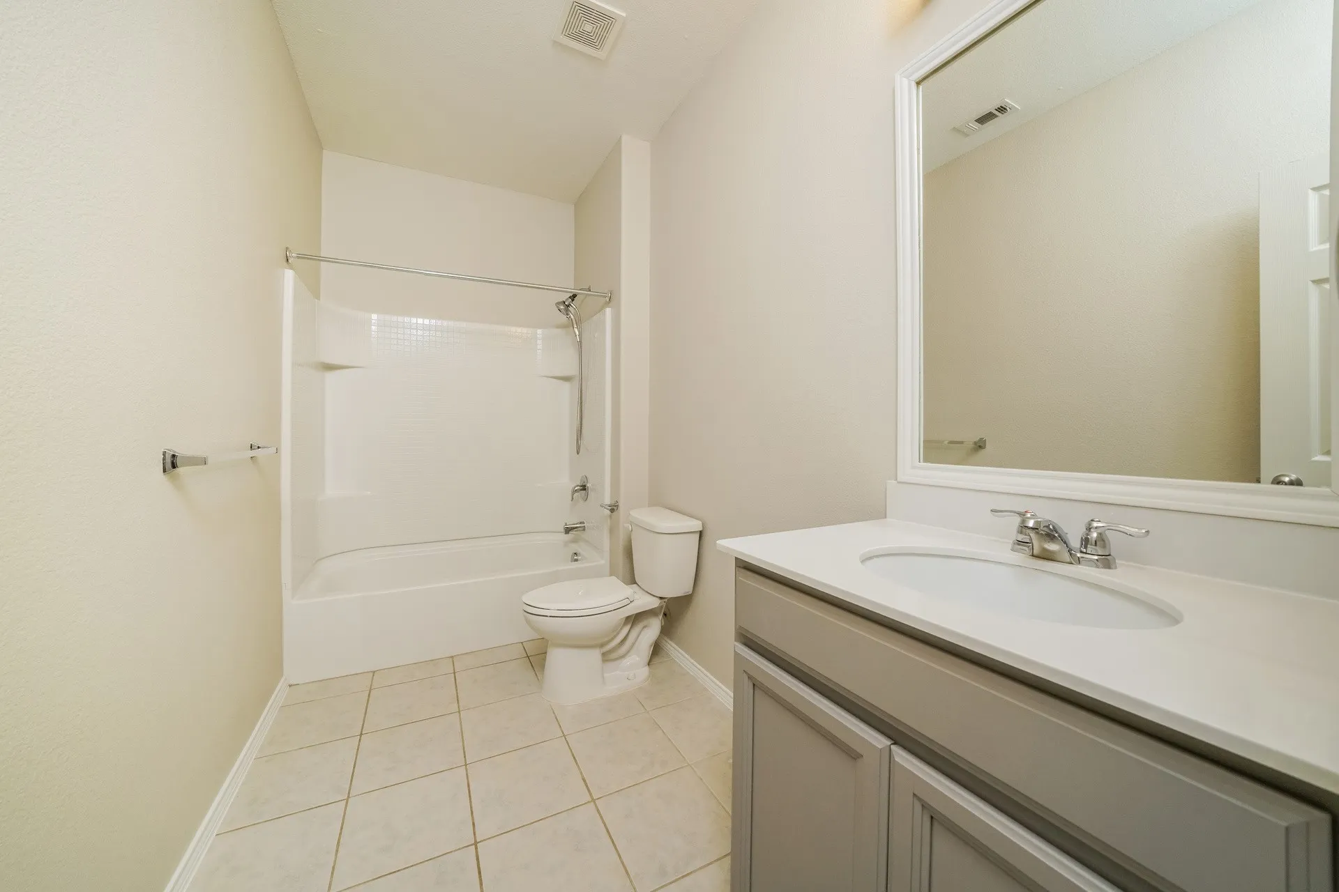 Single Family Residence For Rent in Denton County , 713 Jonius Creek Drive, Little Elm, Texas 75068, 3 Bedroom, 2 Bathroom, 2 Garage spaces, 2,154 Sqft, built in 2017, mls#21397870, Real Estate Agent in Little Elm, Homes For Rent in Denton county, Homes For Rent in Little Elm, Realtor in Little Elm Texas, Real Estate Brokerage Independent Realty Texas, Luminita Cordes Realtor