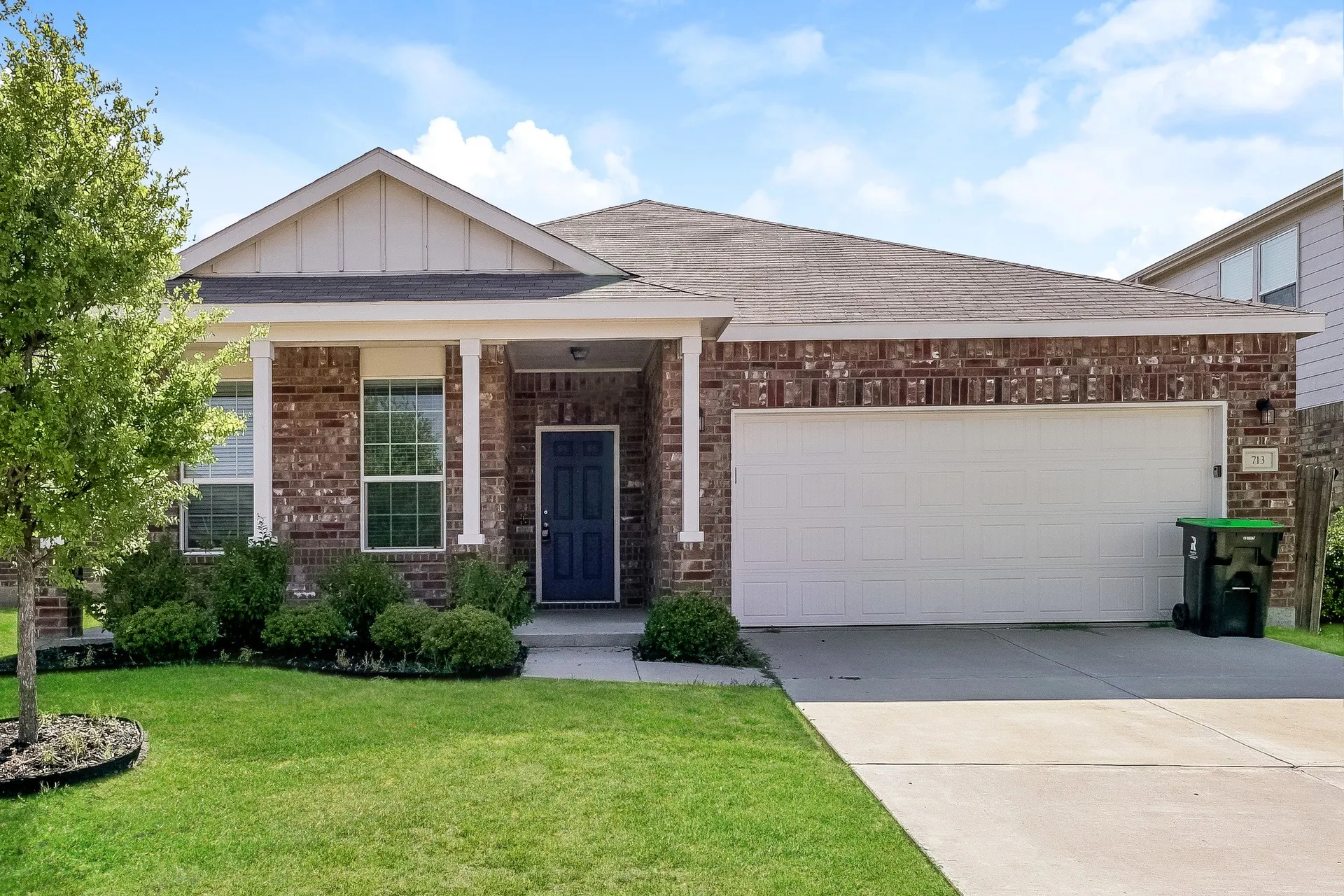 Single Family Residence For Rent in Denton County , 713 Jonius Creek Drive, Little Elm, Texas 75068, 3 Bedroom, 2 Bathroom, 2 Garage spaces, 2,154 Sqft, built in 2017, mls#21397870, Real Estate Agent in Little Elm, Homes For Rent in Denton county, Homes For Rent in Little Elm, Realtor in Little Elm Texas, Real Estate Brokerage Independent Realty Texas, Luminita Cordes Realtor