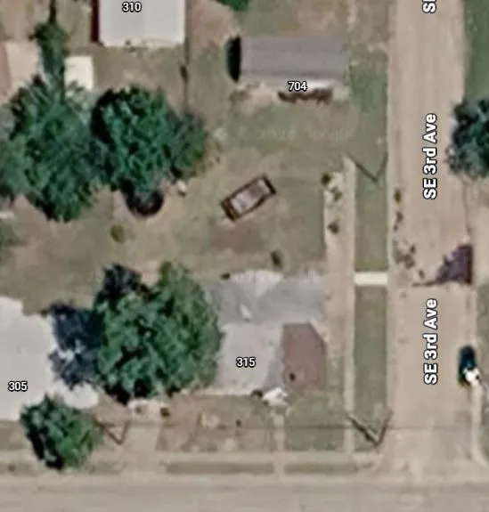 Single Family Residence For Sale in Palo Pinto County , 315 Martin Luther King Jr Street, Mineral Wells, Texas 76067, 2 Bedroom, 1 Bathroom, 1 Garage spaces, 1,942 Sqft, built in 1960, mls#21397591, Real Estate Agent in Mineral Wells, Homes For Sale in Palo Pinto county, Homes For Sale in Mineral Wells, Realtor in Mineral Wells Texas, Real Estate Brokerage Independent Realty Texas, Luminita Cordes Realtor