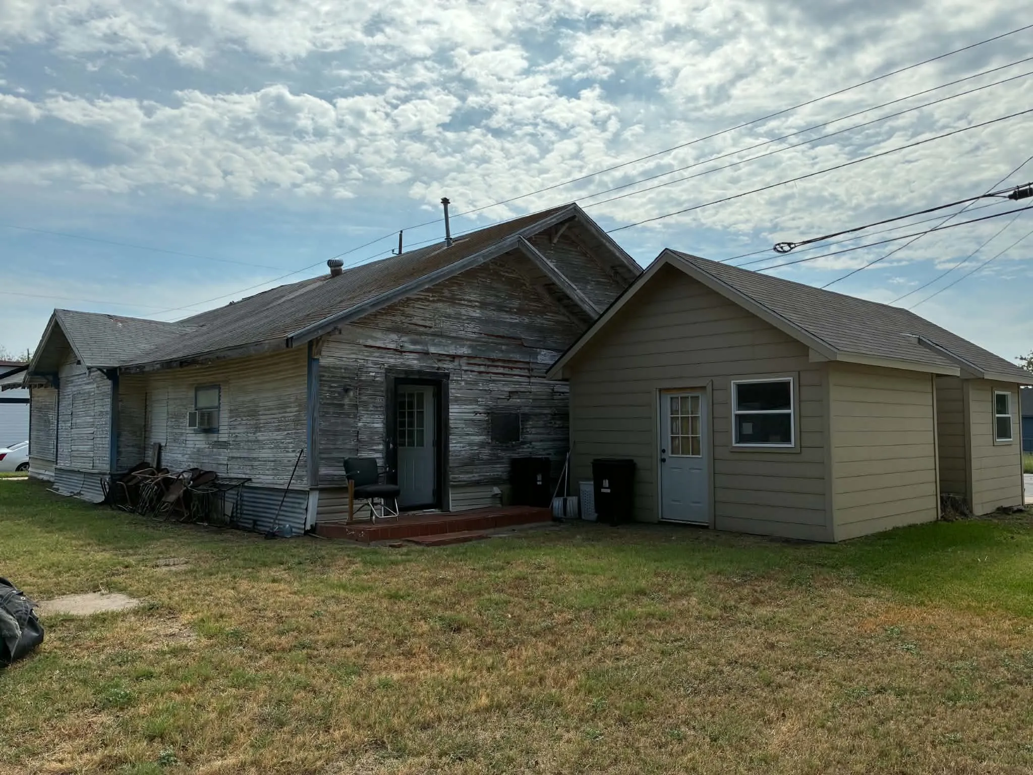 Single Family Residence For Sale in Palo Pinto County , 315 Martin Luther King Jr Street, Mineral Wells, Texas 76067, 2 Bedroom, 1 Bathroom, 1 Garage spaces, 1,942 Sqft, built in 1960, mls#21397591, Real Estate Agent in Mineral Wells, Homes For Sale in Palo Pinto county, Homes For Sale in Mineral Wells, Realtor in Mineral Wells Texas, Real Estate Brokerage Independent Realty Texas, Luminita Cordes Realtor