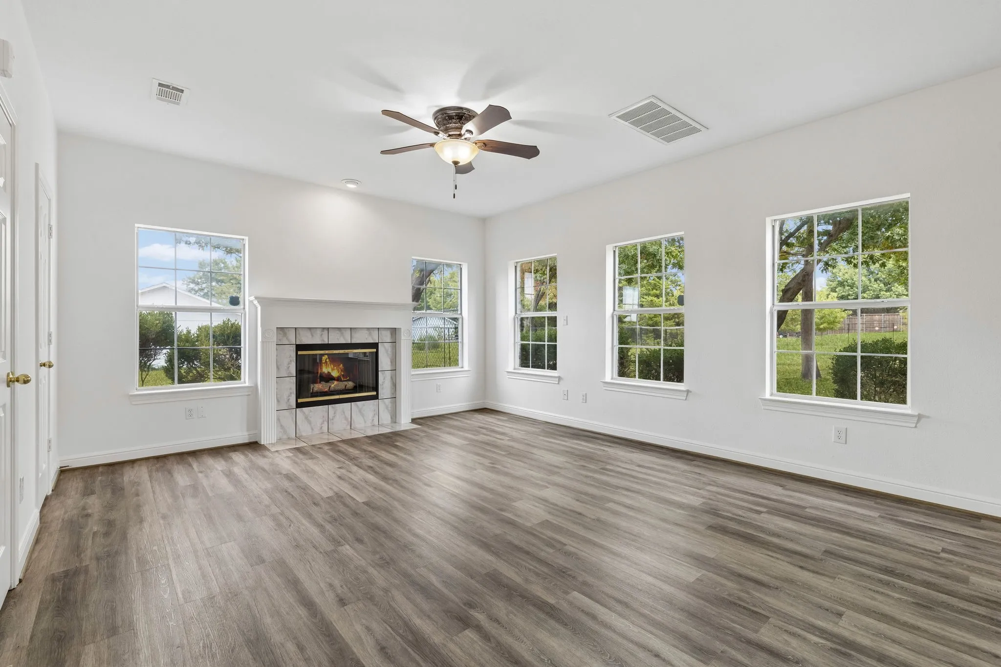 Single Family Residence For Sale in Dallas County , 1609 Blackburn Road, Sachse, Texas 75048, 4 Bedroom, 3 Bathroom, 2 Garage spaces, 2,090 Sqft, built in 1993, mls#21397781, Real Estate Agent in Sachse, Homes For Sale in Dallas county, Homes For Sale in Sachse, Realtor in Sachse Texas, Real Estate Brokerage Independent Realty Texas, Luminita Cordes Realtor