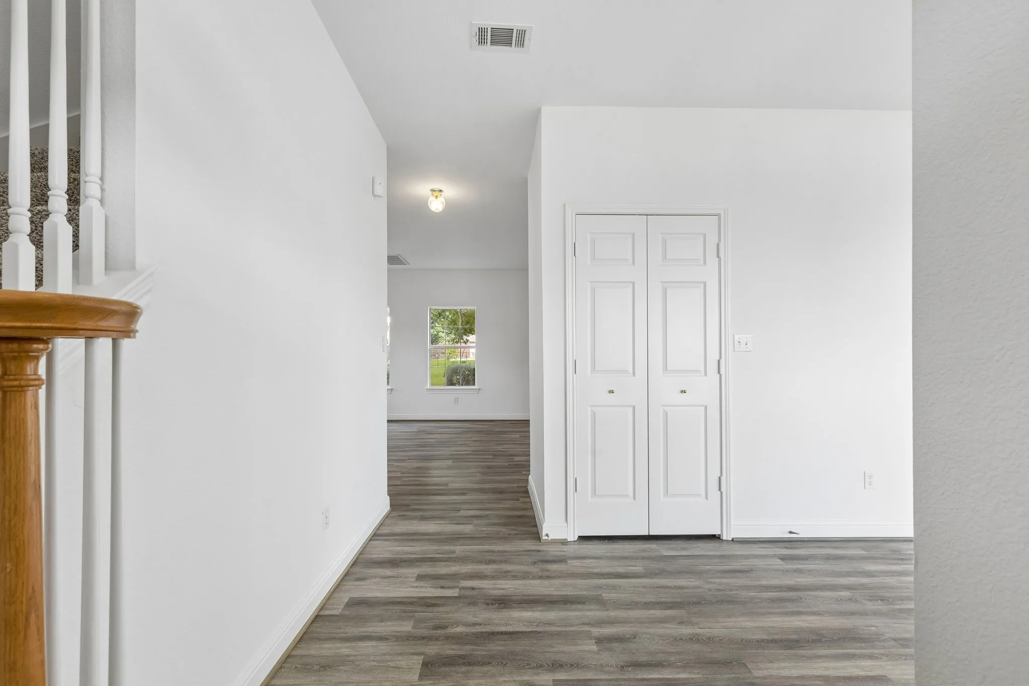 Single Family Residence For Sale in Dallas County , 1609 Blackburn Road, Sachse, Texas 75048, 4 Bedroom, 3 Bathroom, 2 Garage spaces, 2,090 Sqft, built in 1993, mls#21397781, Real Estate Agent in Sachse, Homes For Sale in Dallas county, Homes For Sale in Sachse, Realtor in Sachse Texas, Real Estate Brokerage Independent Realty Texas, Luminita Cordes Realtor