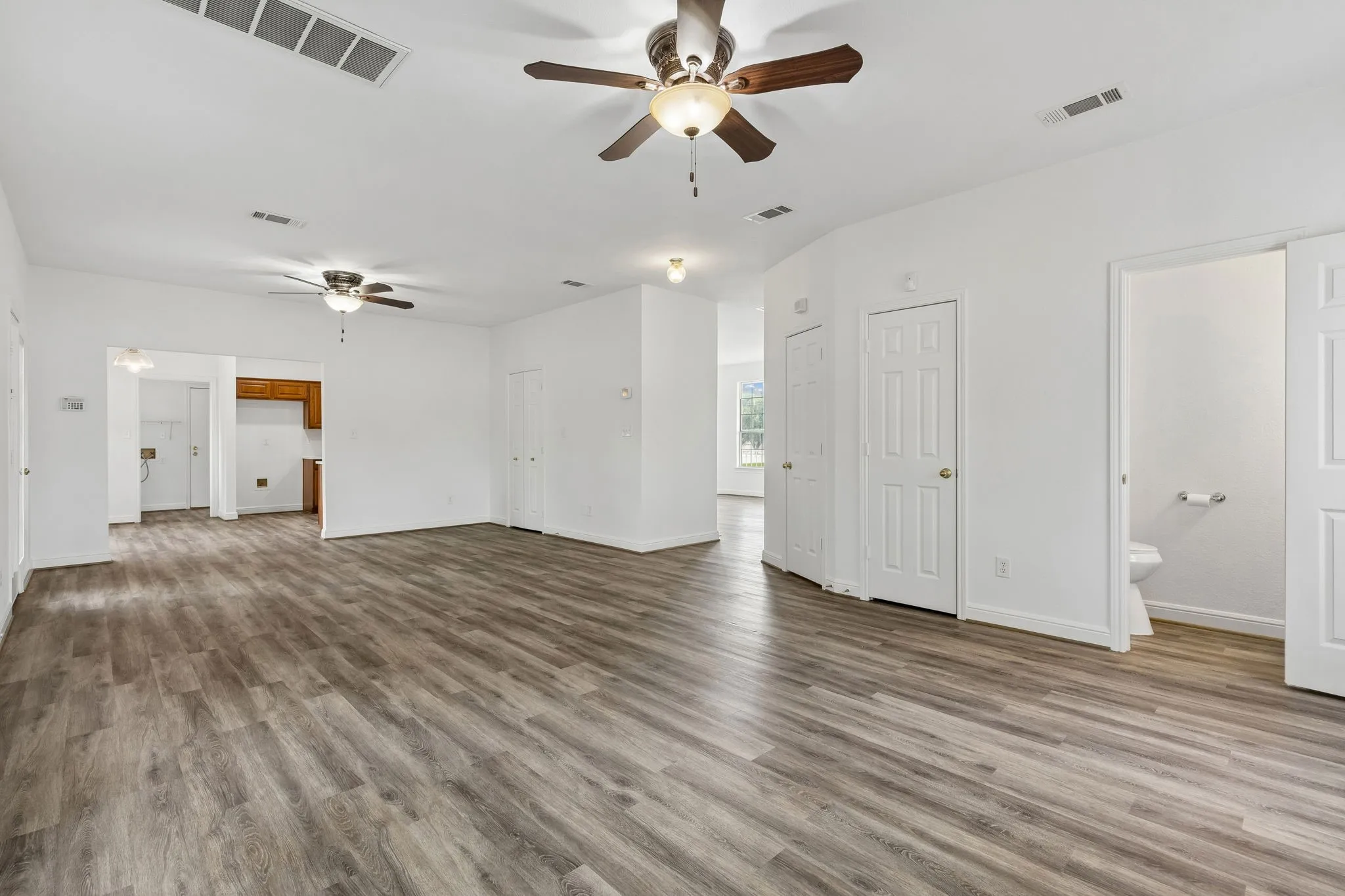 Single Family Residence For Sale in Dallas County , 1609 Blackburn Road, Sachse, Texas 75048, 4 Bedroom, 3 Bathroom, 2 Garage spaces, 2,090 Sqft, built in 1993, mls#21397781, Real Estate Agent in Sachse, Homes For Sale in Dallas county, Homes For Sale in Sachse, Realtor in Sachse Texas, Real Estate Brokerage Independent Realty Texas, Luminita Cordes Realtor