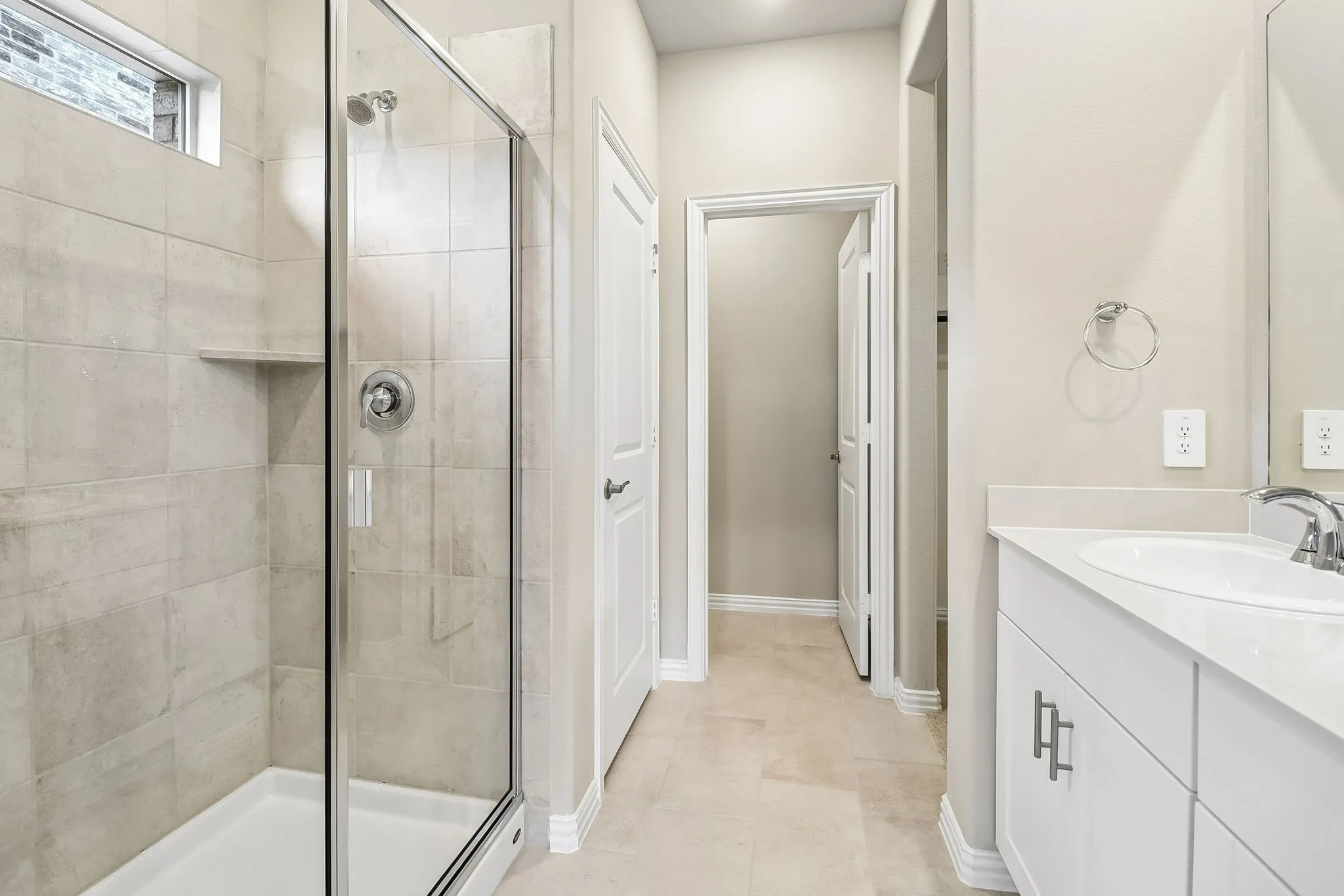 Photo is not of the actual home, but is an inspirational photo of builder’s model home and may depict options, furnishings, and/or decorator features that are not included.
