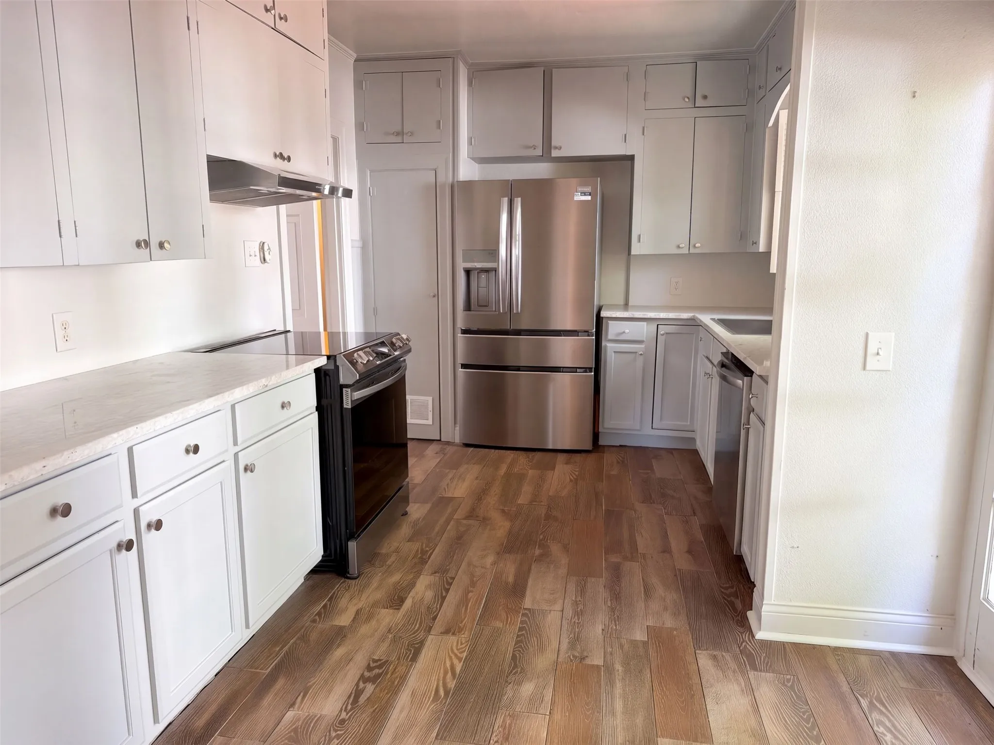 Single Family Residence For Sale in Anderson County , 1113 S Sylvan Avenue, Palestine, Texas 75801, 3 Bedroom, 2 Bathroom, 2 Garage spaces, 2,184 Sqft, built in 1938, mls#21397873, Real Estate Agent in Palestine, Homes For Sale in Anderson county, Homes For Sale in Palestine, Realtor in Palestine Texas, Real Estate Brokerage Independent Realty Texas, Luminita Cordes Realtor