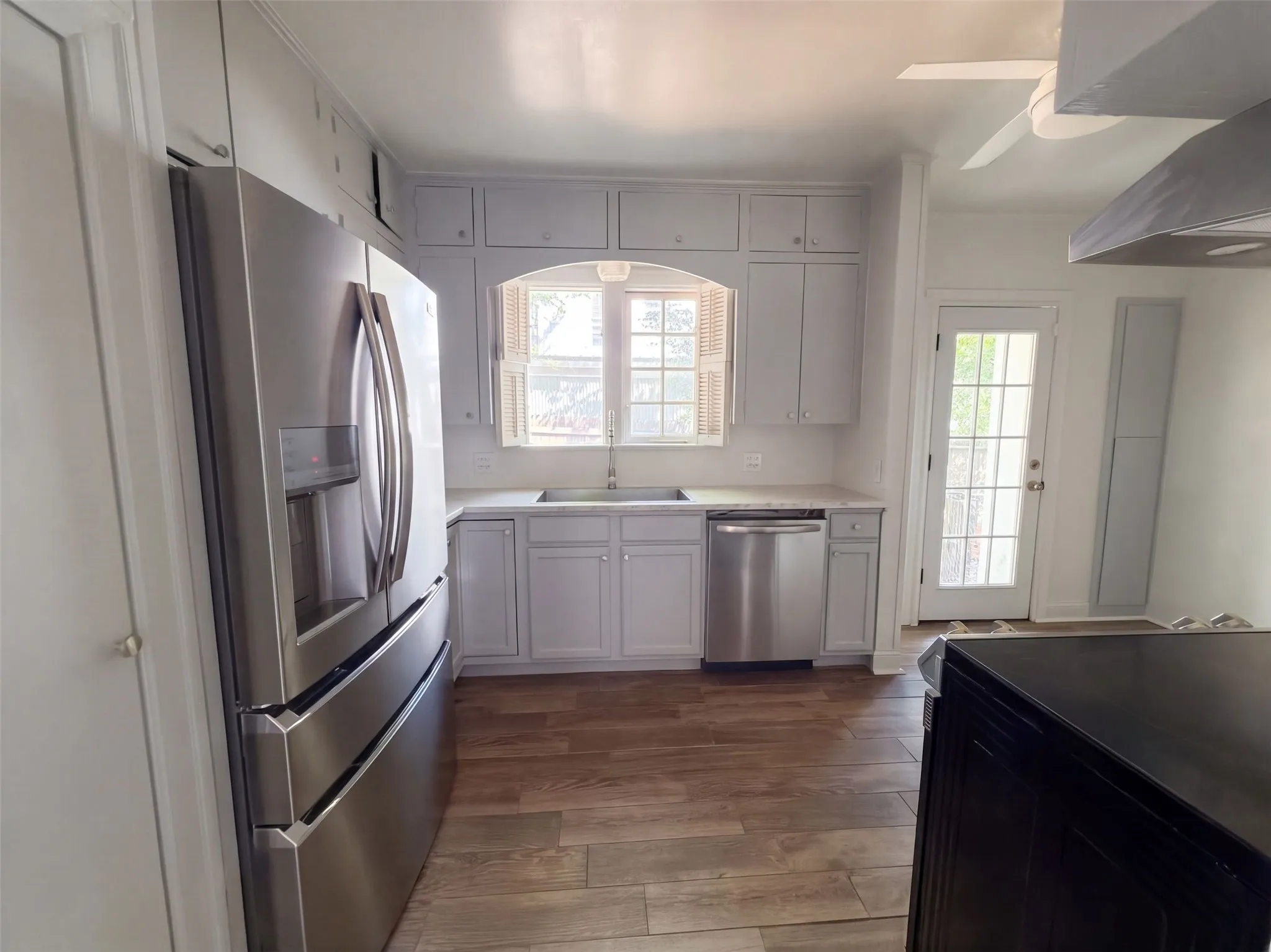 Single Family Residence For Sale in Anderson County , 1113 S Sylvan Avenue, Palestine, Texas 75801, 3 Bedroom, 2 Bathroom, 2 Garage spaces, 2,184 Sqft, built in 1938, mls#21397873, Real Estate Agent in Palestine, Homes For Sale in Anderson county, Homes For Sale in Palestine, Realtor in Palestine Texas, Real Estate Brokerage Independent Realty Texas, Luminita Cordes Realtor