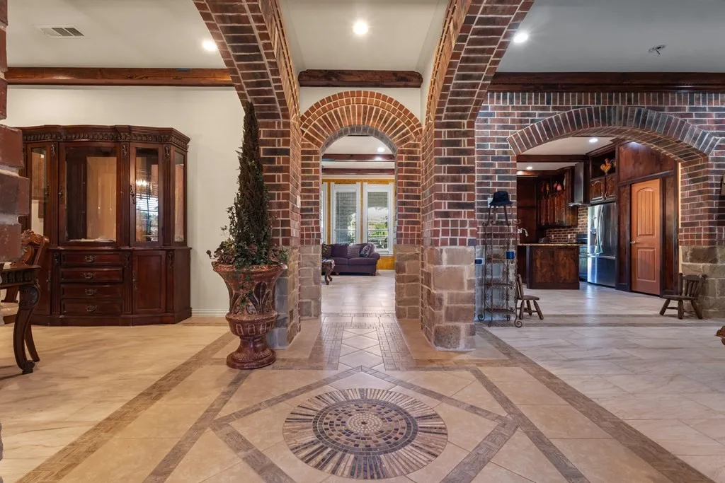 Single Family Residence For Sale in Kaufman County , 17909 Terrace Drive, Kemp, Texas 75143, 4 Bedroom, 3 Bathroom, 3 Garage spaces, 3,476 Sqft, built in 2016, mls#21397893, Real Estate Agent in Kemp, Homes For Sale in Kaufman county, Homes For Sale in Kemp, Realtor in Kemp Texas, Real Estate Brokerage Independent Realty Texas, Luminita Cordes Realtor