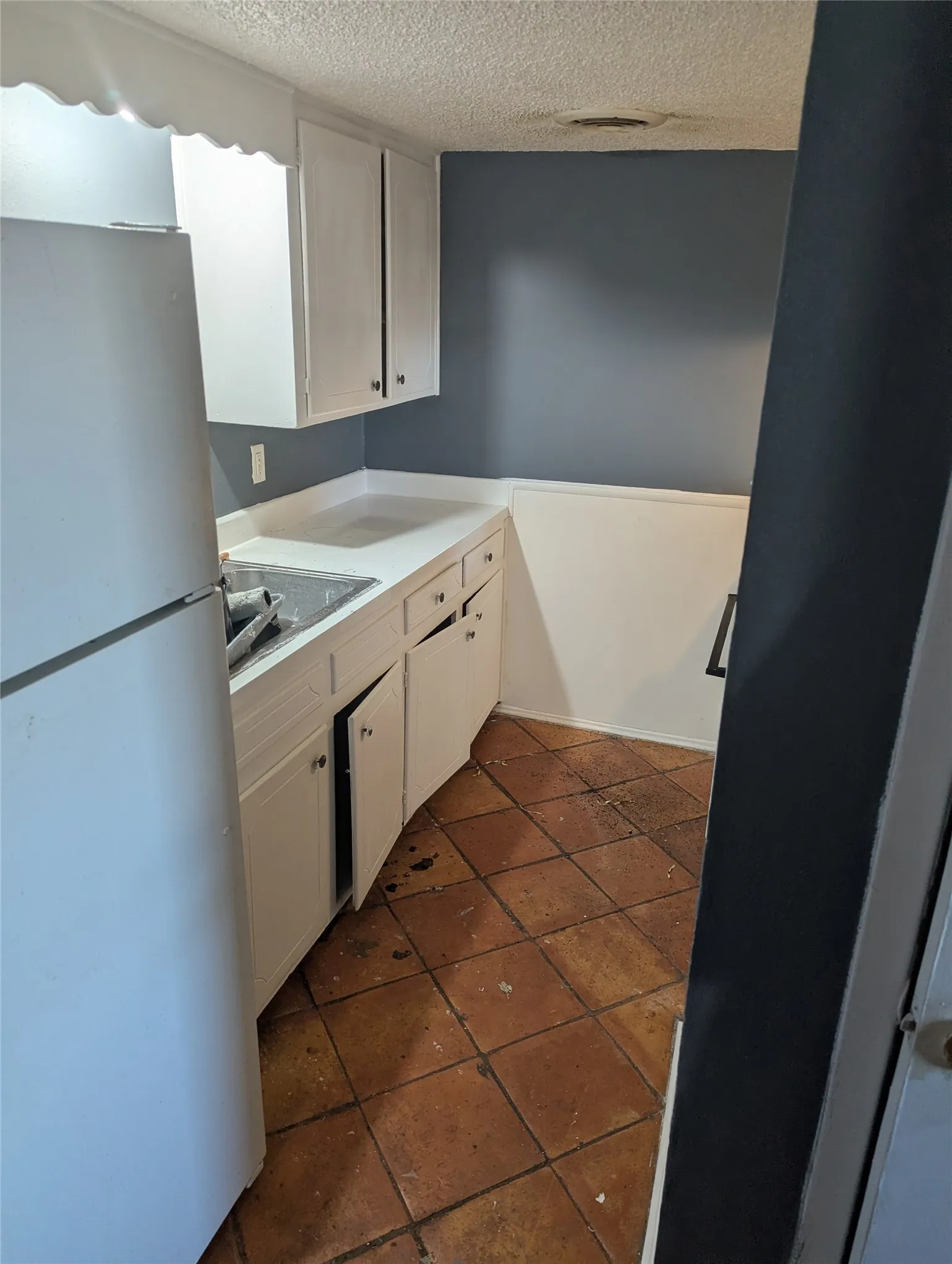Apartment For Rent in Parker County , 1221 MINERAL WELL Highway, Weatherford, Texas 76086, 1 Bedroom, 1 Bathroom, Garage spaces, 550 Sqft, built in 1965, mls#21397897, Real Estate Agent in Weatherford, Homes For Rent in Parker county, Homes For Rent in Weatherford, Realtor in Weatherford Texas, Real Estate Brokerage Independent Realty Texas, Luminita Cordes Realtor
