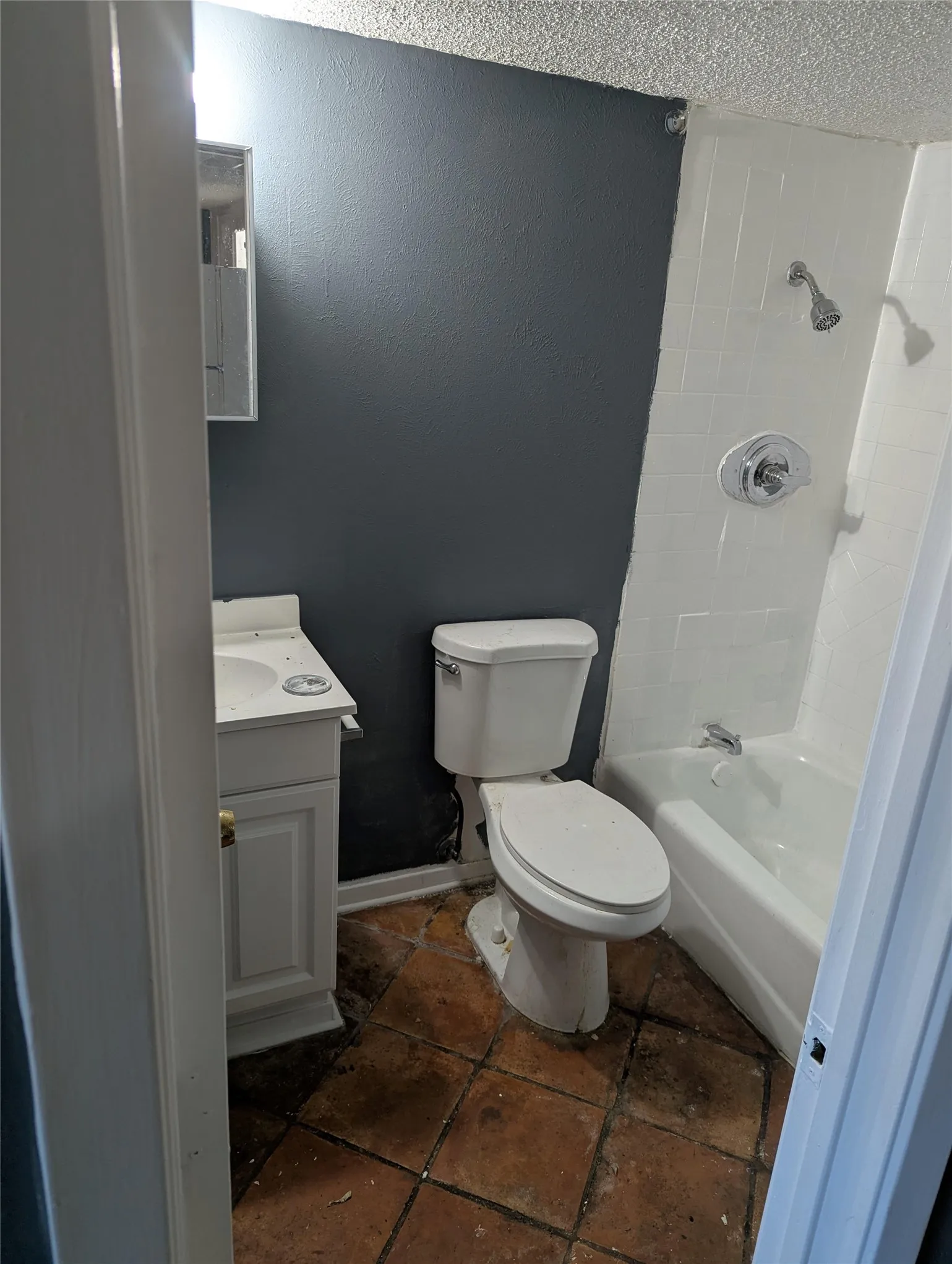 Apartment For Rent in Parker County , 1221 MINERAL WELL Highway, Weatherford, Texas 76086, 1 Bedroom, 1 Bathroom, Garage spaces, 550 Sqft, built in 1965, mls#21397897, Real Estate Agent in Weatherford, Homes For Rent in Parker county, Homes For Rent in Weatherford, Realtor in Weatherford Texas, Real Estate Brokerage Independent Realty Texas, Luminita Cordes Realtor