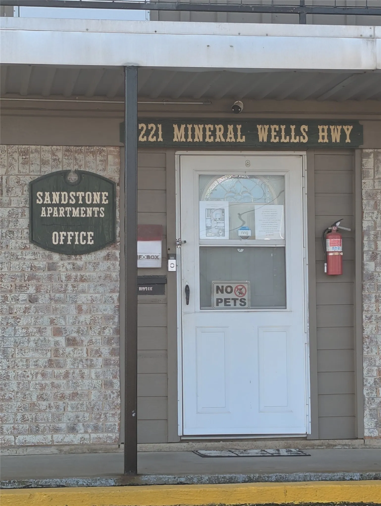 Apartment For Rent in Parker County , 1221 MINERAL WELL Highway, Weatherford, Texas 76086, 1 Bedroom, 1 Bathroom, Garage spaces, 550 Sqft, built in 1965, mls#21397897, Real Estate Agent in Weatherford, Homes For Rent in Parker county, Homes For Rent in Weatherford, Realtor in Weatherford Texas, Real Estate Brokerage Independent Realty Texas, Luminita Cordes Realtor