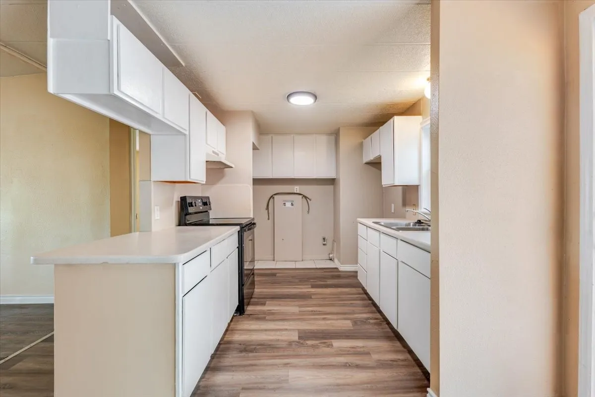 Manufactured Home For Rent in Johnson County , 209 Wicker Hill Road, Burleson, Texas 76028, 3 Bedroom, 2 Bathroom, Garage spaces, 1,056 Sqft, built in 1986, mls#21397898, Real Estate Agent in Burleson, Homes For Rent in Johnson county, Homes For Rent in Burleson, Realtor in Burleson Texas, Real Estate Brokerage Independent Realty Texas, Luminita Cordes Realtor