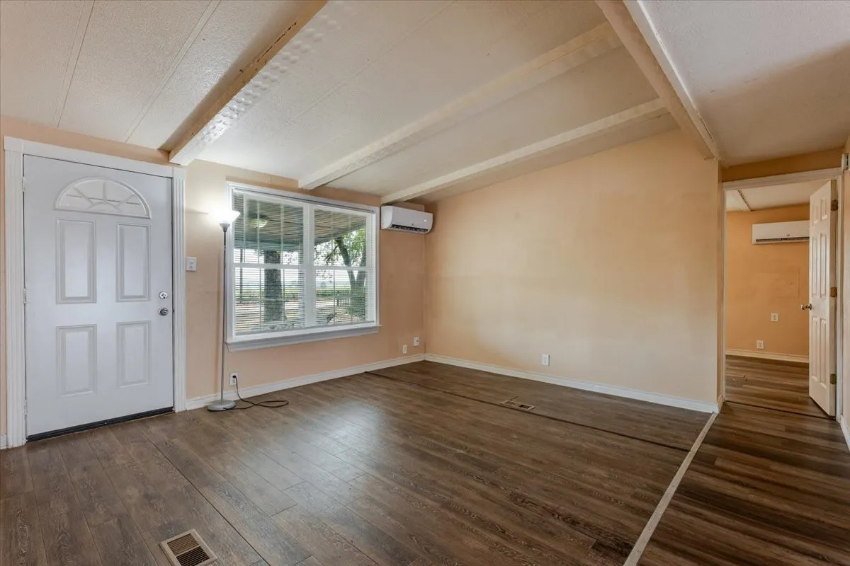 Manufactured Home For Rent in Johnson County , 209 Wicker Hill Road, Burleson, Texas 76028, 3 Bedroom, 2 Bathroom, Garage spaces, 1,056 Sqft, built in 1986, mls#21397898, Real Estate Agent in Burleson, Homes For Rent in Johnson county, Homes For Rent in Burleson, Realtor in Burleson Texas, Real Estate Brokerage Independent Realty Texas, Luminita Cordes Realtor