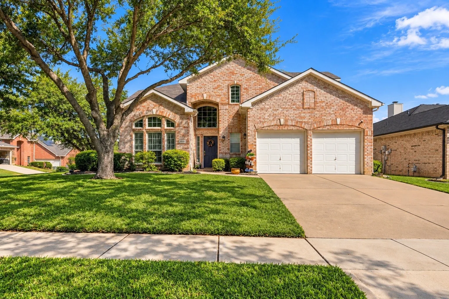 Single Family Residence For Sale in Denton County , 3005 Alcove Lane, Corinth, Texas 76210, 3 Bedroom, 3 Bathroom, 2 Garage spaces, 2,359 Sqft, built in 1998, mls#21397139, Real Estate Agent in Corinth, Homes For Sale in Denton county, Homes For Sale in Corinth, Realtor in Corinth Texas, Real Estate Brokerage Independent Realty Texas, Luminita Cordes Realtor