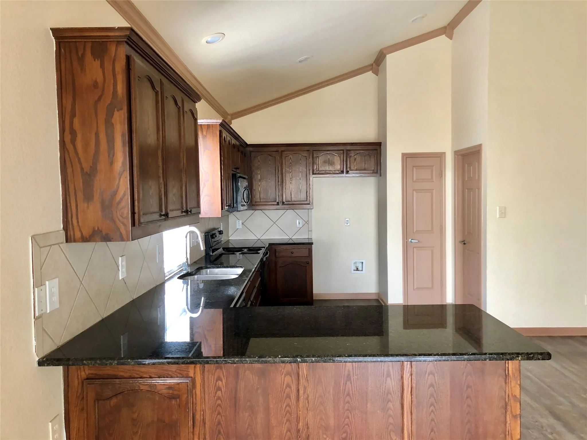 Single Family Residence For Rent in Tarrant County , 14036 Coyote Trail, Fort Worth, Texas 76052, 3 Bedroom, 2 Bathroom, 2 Garage spaces, 1,540 Sqft, built in 2006, mls#21397875, Real Estate Agent in Fort Worth, Homes For Rent in Tarrant county, Homes For Rent in Fort Worth, Realtor in Fort Worth Texas, Real Estate Brokerage Independent Realty Texas, Luminita Cordes Realtor