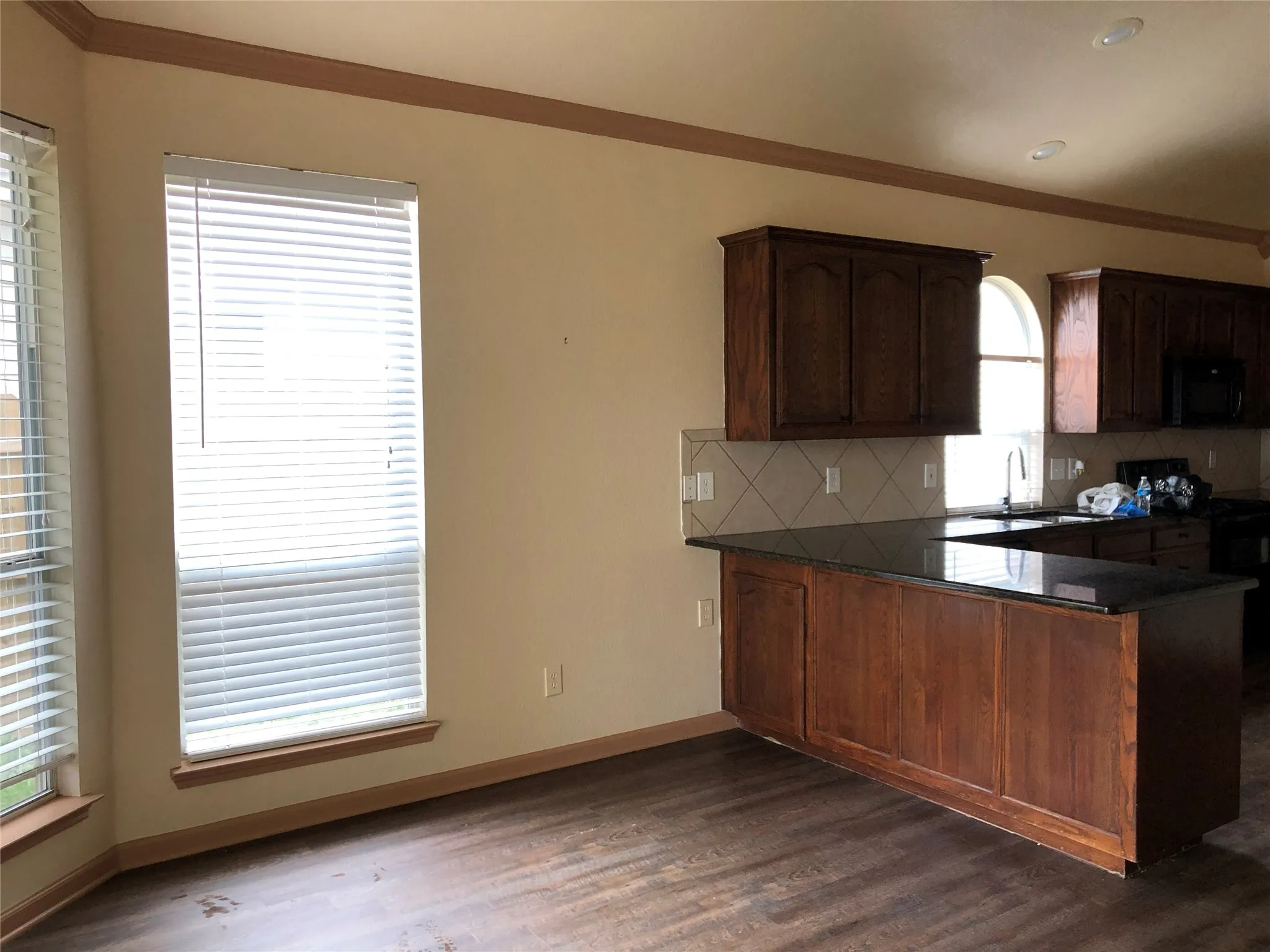 Single Family Residence For Rent in Tarrant County , 14036 Coyote Trail, Fort Worth, Texas 76052, 3 Bedroom, 2 Bathroom, 2 Garage spaces, 1,540 Sqft, built in 2006, mls#21397875, Real Estate Agent in Fort Worth, Homes For Rent in Tarrant county, Homes For Rent in Fort Worth, Realtor in Fort Worth Texas, Real Estate Brokerage Independent Realty Texas, Luminita Cordes Realtor
