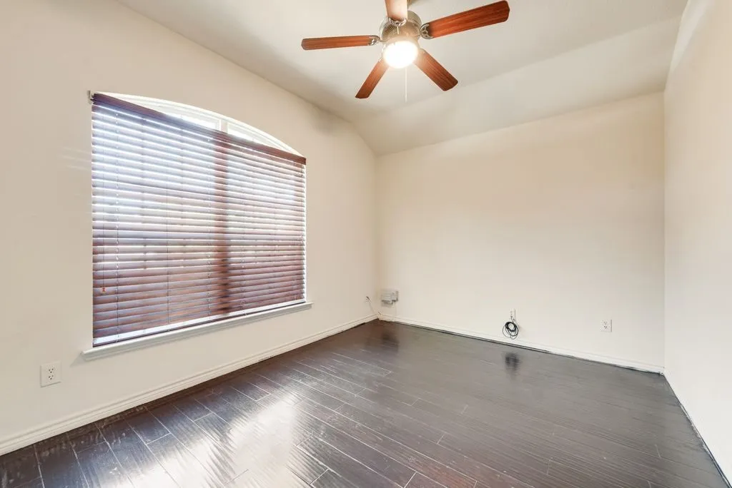 Single Family Residence For Rent in Denton County , 5846 Pinebrook Drive, The Colony, Texas 75056, 3 Bedroom, 2 Bathroom, 2 Garage spaces, 2,027 Sqft, built in 2007, mls#21397901, Real Estate Agent in The Colony, Homes For Rent in Denton county, Homes For Rent in The Colony, Realtor in The Colony Texas, Real Estate Brokerage Independent Realty Texas, Luminita Cordes Realtor