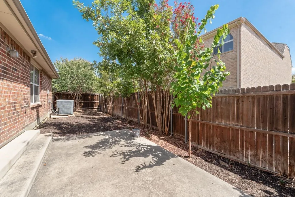 Single Family Residence For Rent in Denton County , 5846 Pinebrook Drive, The Colony, Texas 75056, 3 Bedroom, 2 Bathroom, 2 Garage spaces, 2,027 Sqft, built in 2007, mls#21397901, Real Estate Agent in The Colony, Homes For Rent in Denton county, Homes For Rent in The Colony, Realtor in The Colony Texas, Real Estate Brokerage Independent Realty Texas, Luminita Cordes Realtor