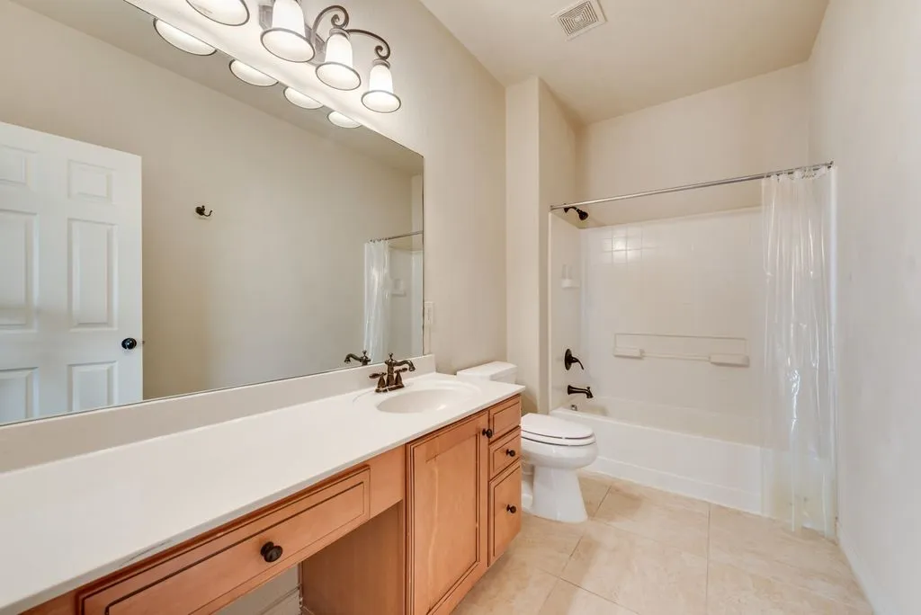 Single Family Residence For Rent in Denton County , 5846 Pinebrook Drive, The Colony, Texas 75056, 3 Bedroom, 2 Bathroom, 2 Garage spaces, 2,027 Sqft, built in 2007, mls#21397901, Real Estate Agent in The Colony, Homes For Rent in Denton county, Homes For Rent in The Colony, Realtor in The Colony Texas, Real Estate Brokerage Independent Realty Texas, Luminita Cordes Realtor