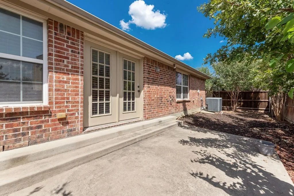 Single Family Residence For Rent in Denton County , 5846 Pinebrook Drive, The Colony, Texas 75056, 3 Bedroom, 2 Bathroom, 2 Garage spaces, 2,027 Sqft, built in 2007, mls#21397901, Real Estate Agent in The Colony, Homes For Rent in Denton county, Homes For Rent in The Colony, Realtor in The Colony Texas, Real Estate Brokerage Independent Realty Texas, Luminita Cordes Realtor