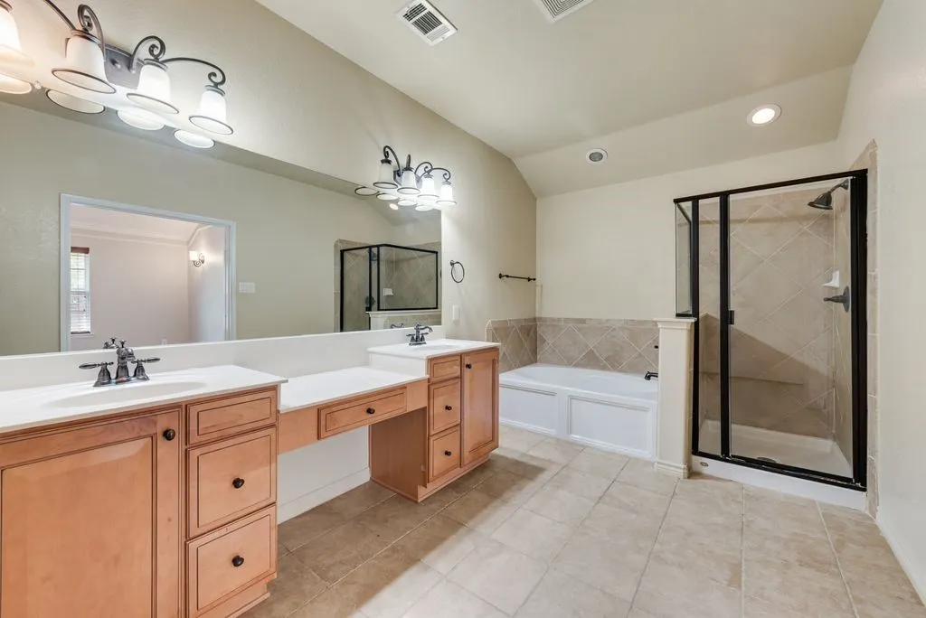 Single Family Residence For Rent in Denton County , 5846 Pinebrook Drive, The Colony, Texas 75056, 3 Bedroom, 2 Bathroom, 2 Garage spaces, 2,027 Sqft, built in 2007, mls#21397901, Real Estate Agent in The Colony, Homes For Rent in Denton county, Homes For Rent in The Colony, Realtor in The Colony Texas, Real Estate Brokerage Independent Realty Texas, Luminita Cordes Realtor
