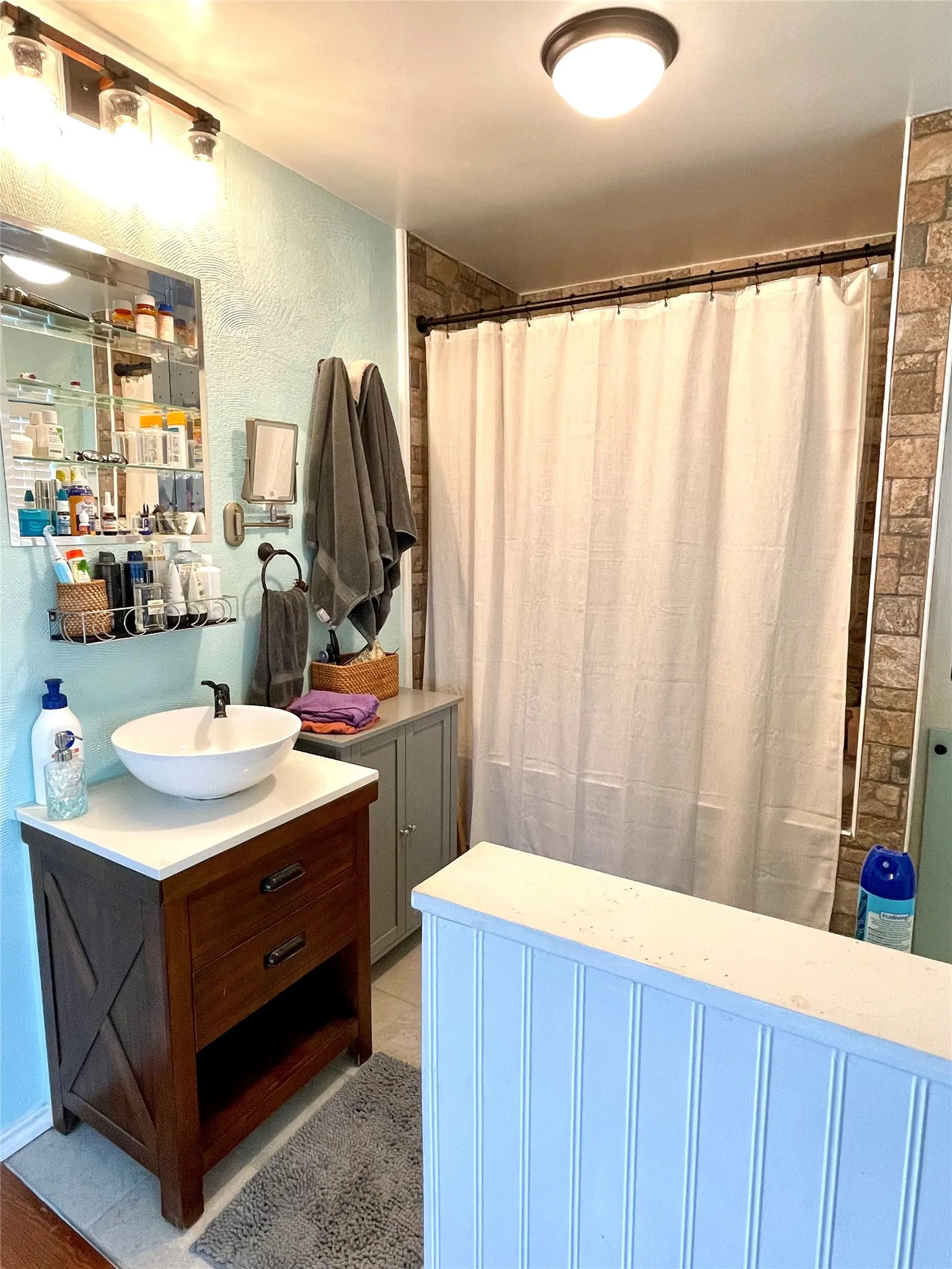 Single Family Residence For Sale in Callahan County , 200 N Avenue C, Cross Plains, Texas 76443, 3 Bedroom, 2 Bathroom, Garage spaces, 1,408 Sqft, built in 1910, mls#21397697, Real Estate Agent in Cross Plains, Homes For Sale in Callahan county, Homes For Sale in Cross Plains, Realtor in Cross Plains Texas, Real Estate Brokerage Independent Realty Texas, Luminita Cordes Realtor