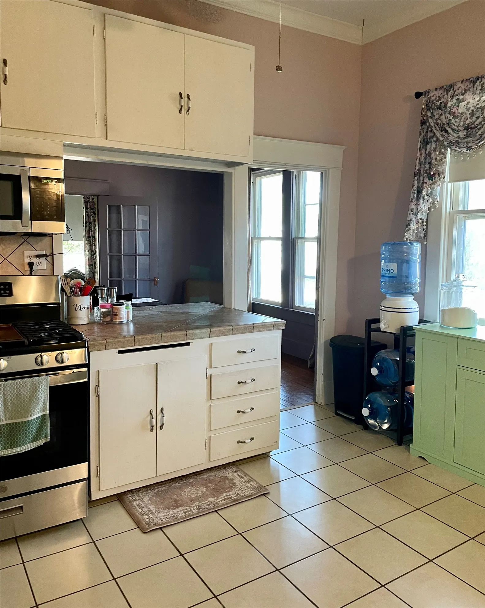 Single Family Residence For Sale in Callahan County , 200 N Avenue C, Cross Plains, Texas 76443, 3 Bedroom, 2 Bathroom, Garage spaces, 1,408 Sqft, built in 1910, mls#21397697, Real Estate Agent in Cross Plains, Homes For Sale in Callahan county, Homes For Sale in Cross Plains, Realtor in Cross Plains Texas, Real Estate Brokerage Independent Realty Texas, Luminita Cordes Realtor