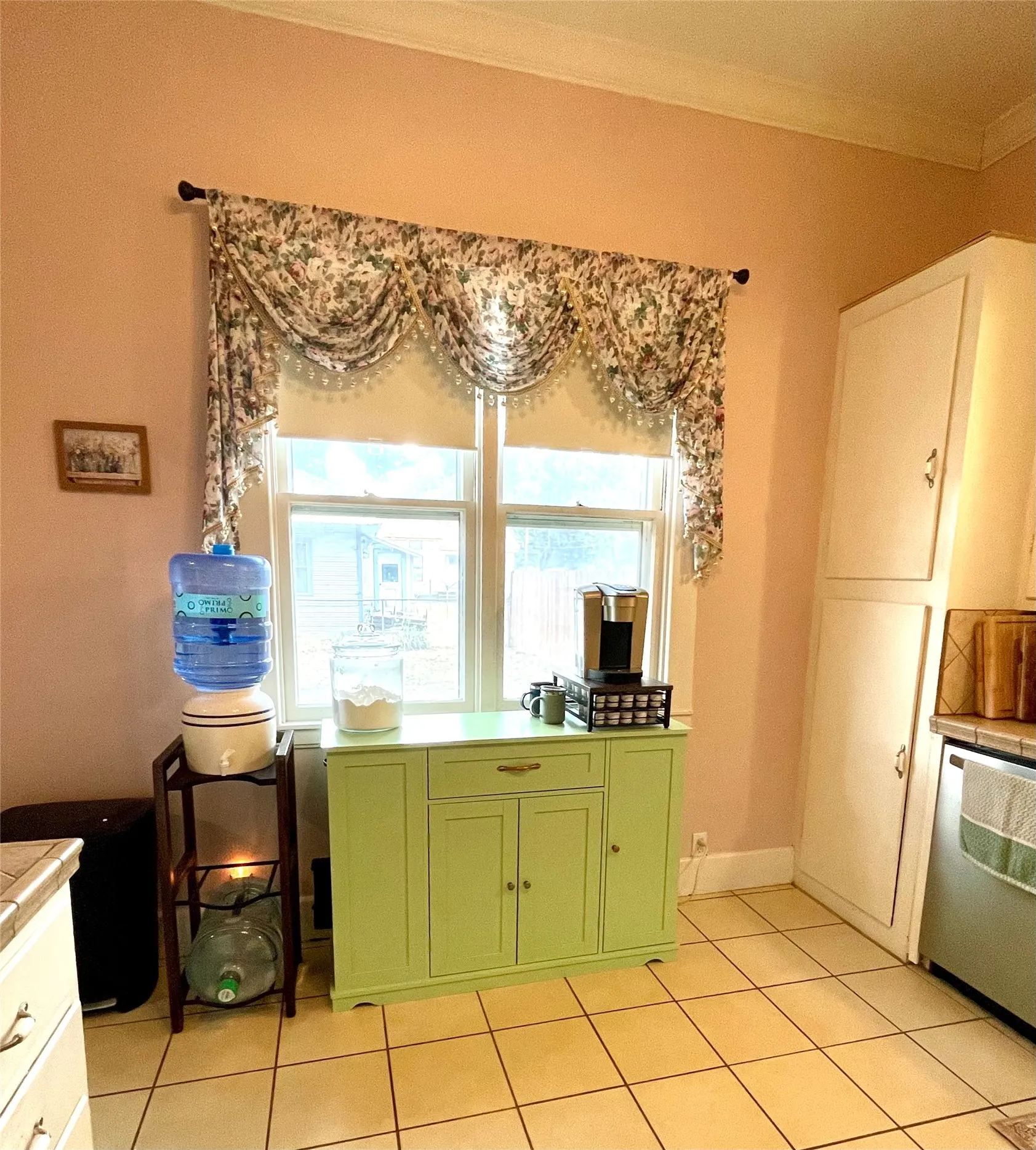 Single Family Residence For Sale in Callahan County , 200 N Avenue C, Cross Plains, Texas 76443, 3 Bedroom, 2 Bathroom, Garage spaces, 1,408 Sqft, built in 1910, mls#21397697, Real Estate Agent in Cross Plains, Homes For Sale in Callahan county, Homes For Sale in Cross Plains, Realtor in Cross Plains Texas, Real Estate Brokerage Independent Realty Texas, Luminita Cordes Realtor