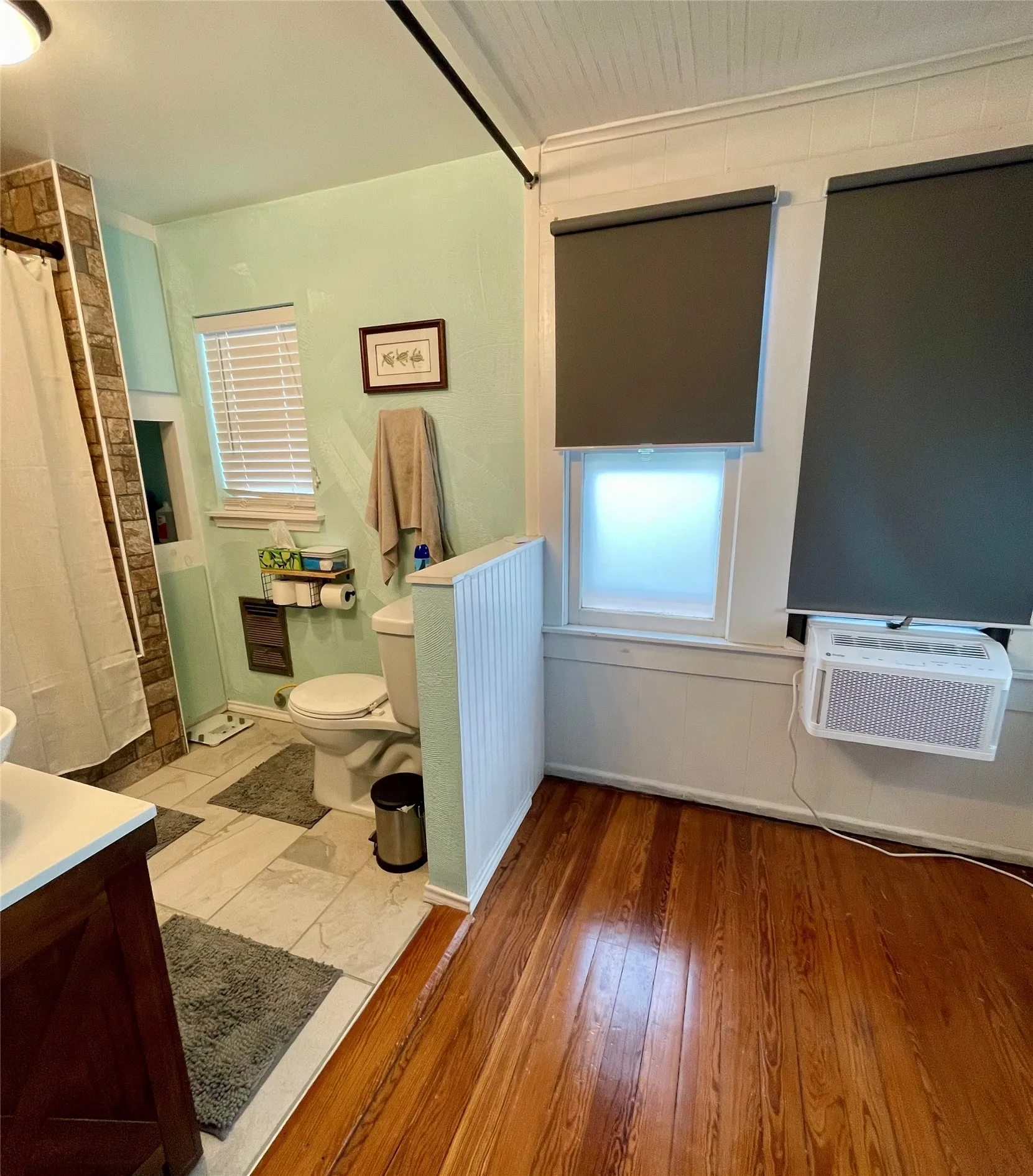 Single Family Residence For Sale in Callahan County , 200 N Avenue C, Cross Plains, Texas 76443, 3 Bedroom, 2 Bathroom, Garage spaces, 1,408 Sqft, built in 1910, mls#21397697, Real Estate Agent in Cross Plains, Homes For Sale in Callahan county, Homes For Sale in Cross Plains, Realtor in Cross Plains Texas, Real Estate Brokerage Independent Realty Texas, Luminita Cordes Realtor