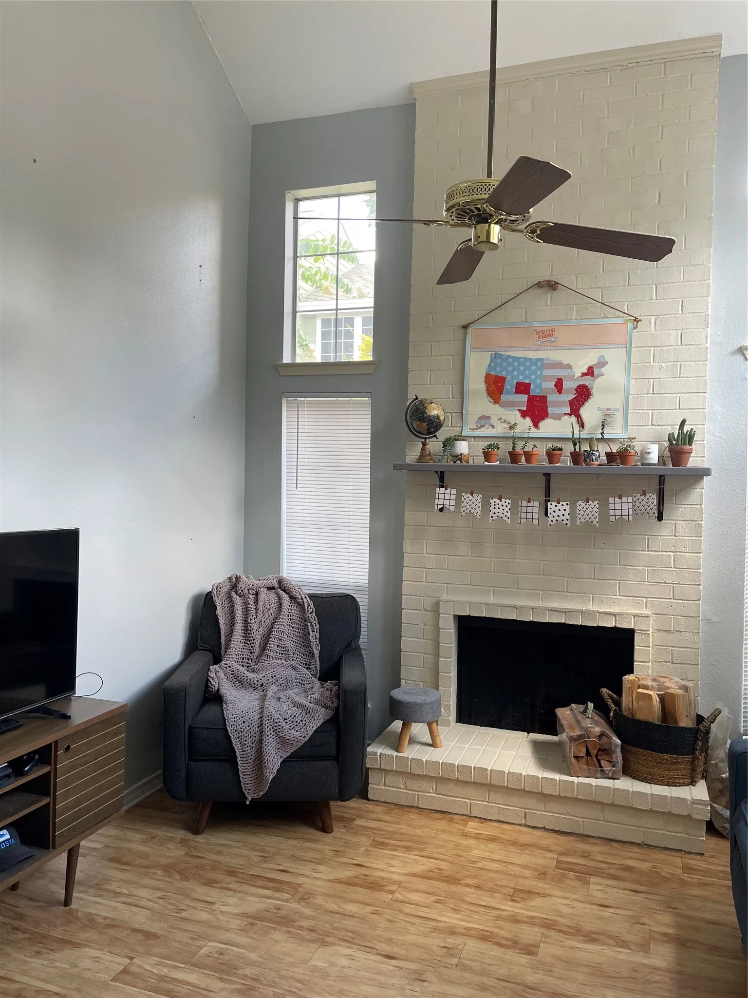 Condominium For Rent in Collin County , 6220 Bentwood Trail 1401, Dallas, Texas 75252, 1 Bedroom, 1 Bathroom, 1 Garage spaces, 610 Sqft, built in 1984, mls#21397909, Real Estate Agent in Dallas, Homes For Rent in Collin county, Homes For Rent in Dallas, Realtor in Dallas Texas, Real Estate Brokerage Independent Realty Texas, Luminita Cordes Realtor