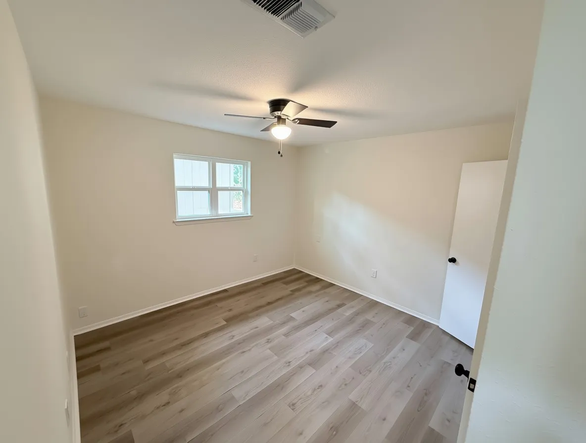 Apartment For Rent in Ellis County , 102 George Hopper Road, Midlothian, Texas 76065, 2 Bedroom, 1 Bathroom, Garage spaces, 750 Sqft, built in 1960, mls#21360044, Real Estate Agent in Midlothian, Homes For Rent in Ellis county, Homes For Rent in Midlothian, Realtor in Midlothian Texas, Real Estate Brokerage Independent Realty Texas, Luminita Cordes Realtor