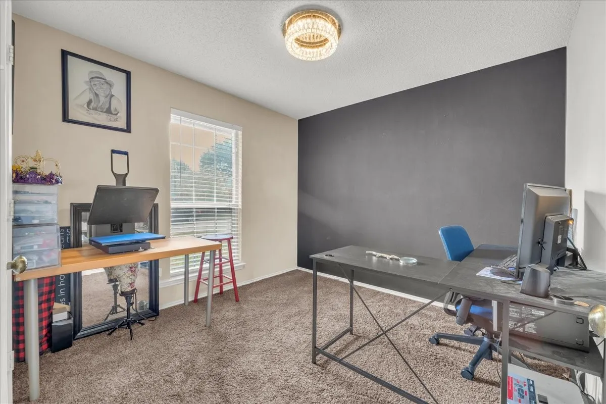Single Family Residence For Sale in Tarrant County , 6608 Stetter Drive, Arlington, Texas 76001, 3 Bedroom, 2 Bathroom, 2 Garage spaces, 1,273 Sqft, built in 1992, mls#21397923, Real Estate Agent in Arlington, Homes For Sale in Tarrant county, Homes For Sale in Arlington, Realtor in Arlington Texas, Real Estate Brokerage Independent Realty Texas, Luminita Cordes Realtor