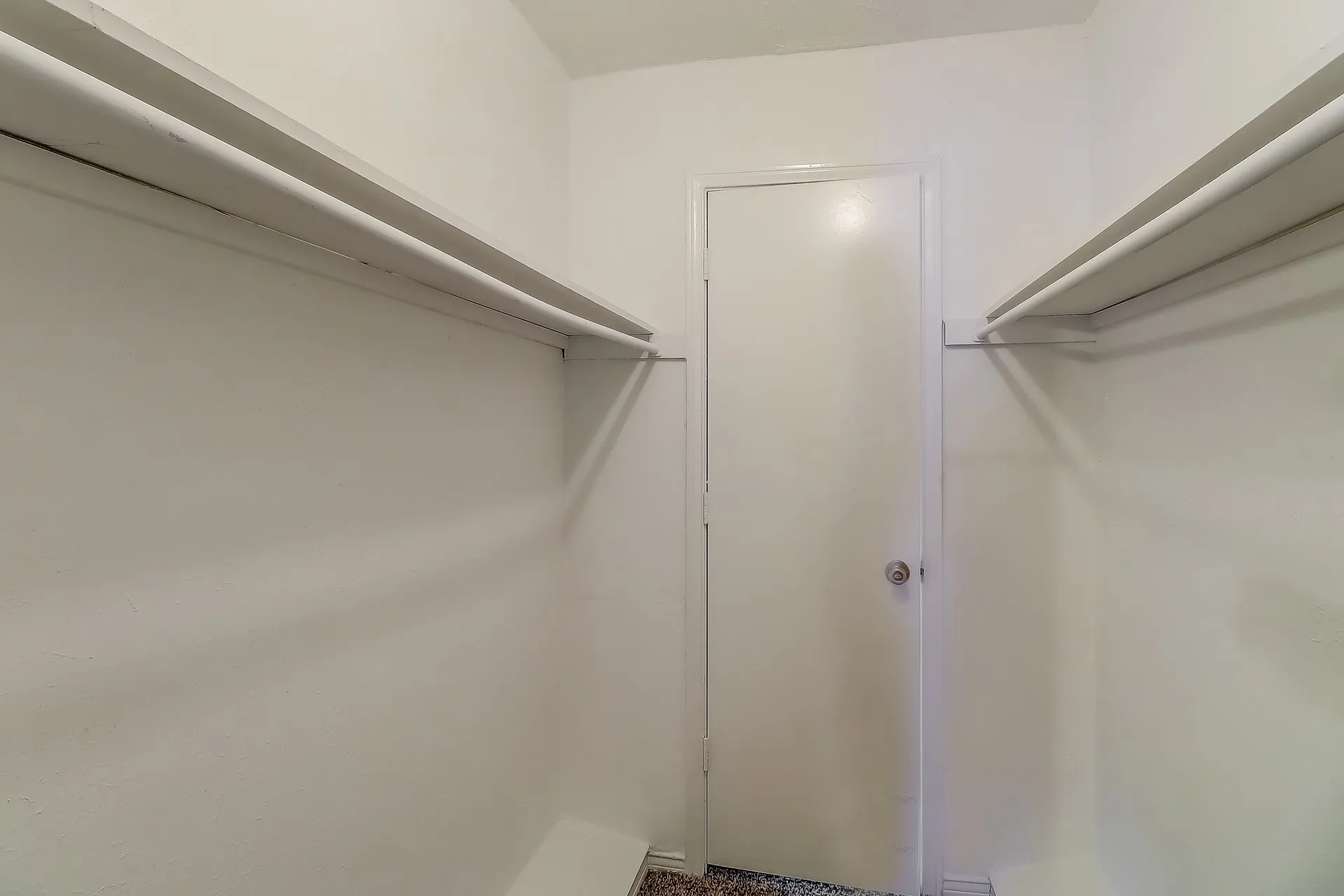 Single Family Residence For Rent in Dallas County , 1021 Shadywood Lane, De Soto, Texas 75115, 3 Bedroom, 2 Bathroom, 2 Garage spaces, 2,319 Sqft, built in 1974, mls#21397927, Real Estate Agent in De Soto, Homes For Rent in Dallas county, Homes For Rent in De Soto, Realtor in De Soto Texas, Real Estate Brokerage Independent Realty Texas, Luminita Cordes Realtor