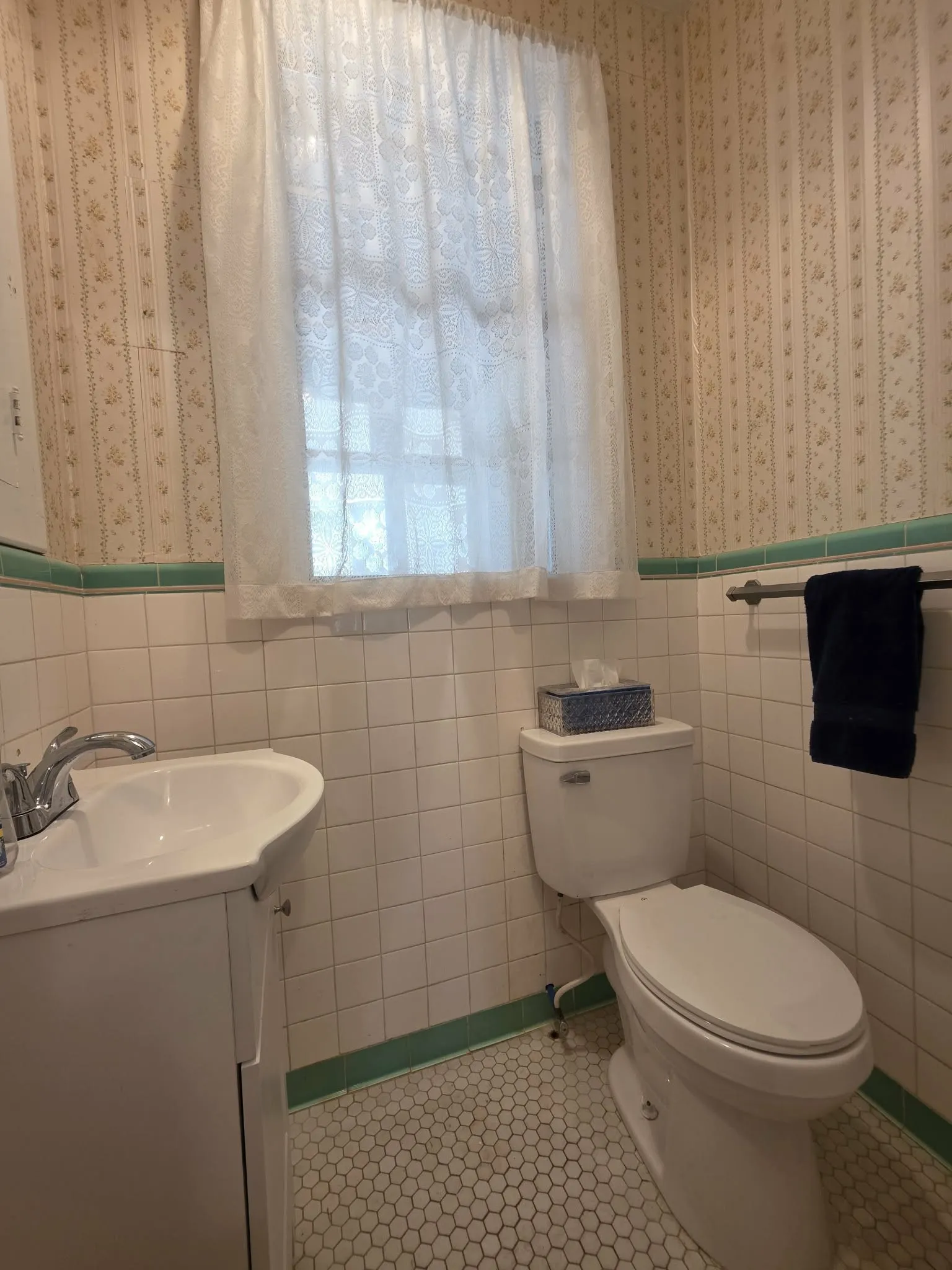 Single Family Residence For Sale in Limestone County , 401 S 8th Street, Coolidge, Texas 76635, 4 Bedroom, 4 Bathroom, 2 Garage spaces, 2,538 Sqft, built in 1923, mls#21396520, Real Estate Agent in Coolidge, Homes For Sale in Limestone county, Homes For Sale in Coolidge, Realtor in Coolidge Texas, Real Estate Brokerage Independent Realty Texas, Luminita Cordes Realtor