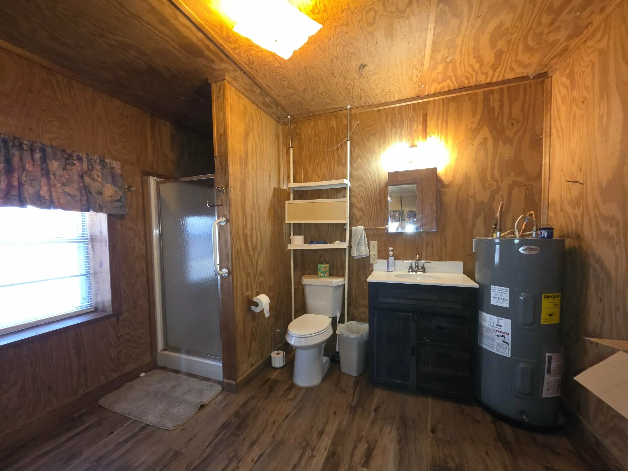 Single Family Residence For Sale in Limestone County , 401 S 8th Street, Coolidge, Texas 76635, 4 Bedroom, 4 Bathroom, 2 Garage spaces, 2,538 Sqft, built in 1923, mls#21396520, Real Estate Agent in Coolidge, Homes For Sale in Limestone county, Homes For Sale in Coolidge, Realtor in Coolidge Texas, Real Estate Brokerage Independent Realty Texas, Luminita Cordes Realtor
