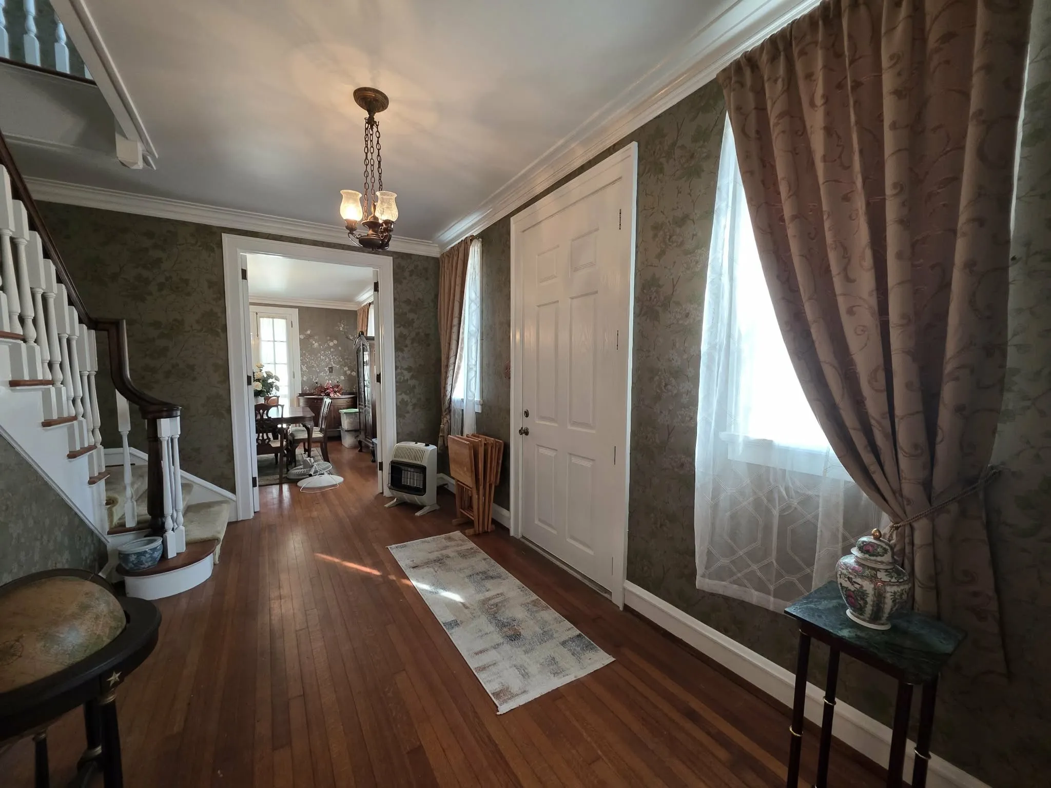 Single Family Residence For Sale in Limestone County , 401 S 8th Street, Coolidge, Texas 76635, 4 Bedroom, 4 Bathroom, 2 Garage spaces, 2,538 Sqft, built in 1923, mls#21396520, Real Estate Agent in Coolidge, Homes For Sale in Limestone county, Homes For Sale in Coolidge, Realtor in Coolidge Texas, Real Estate Brokerage Independent Realty Texas, Luminita Cordes Realtor